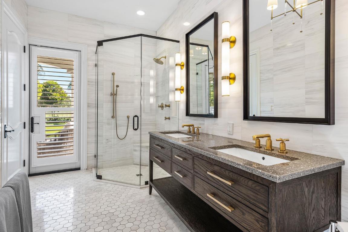 121 Royal Palm Boca Raton, FL 33432