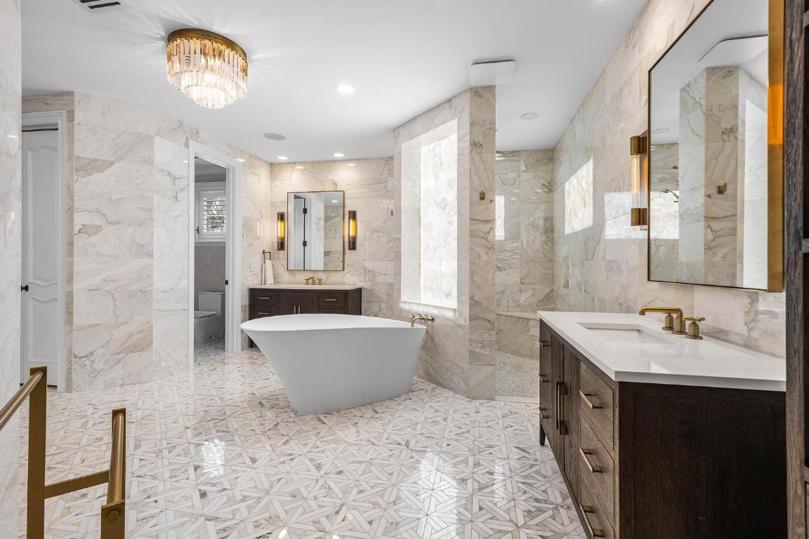 121 Royal Palm Boca Raton, FL 33432