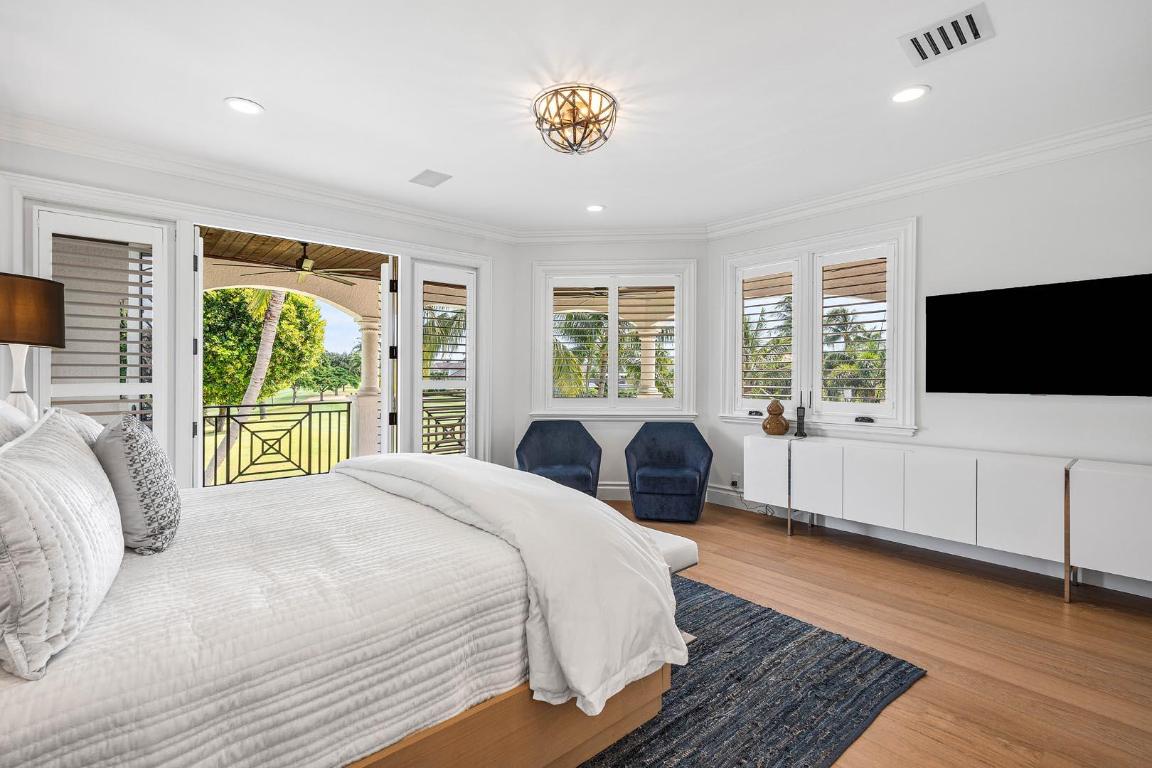 121 Royal Palm Boca Raton, FL 33432