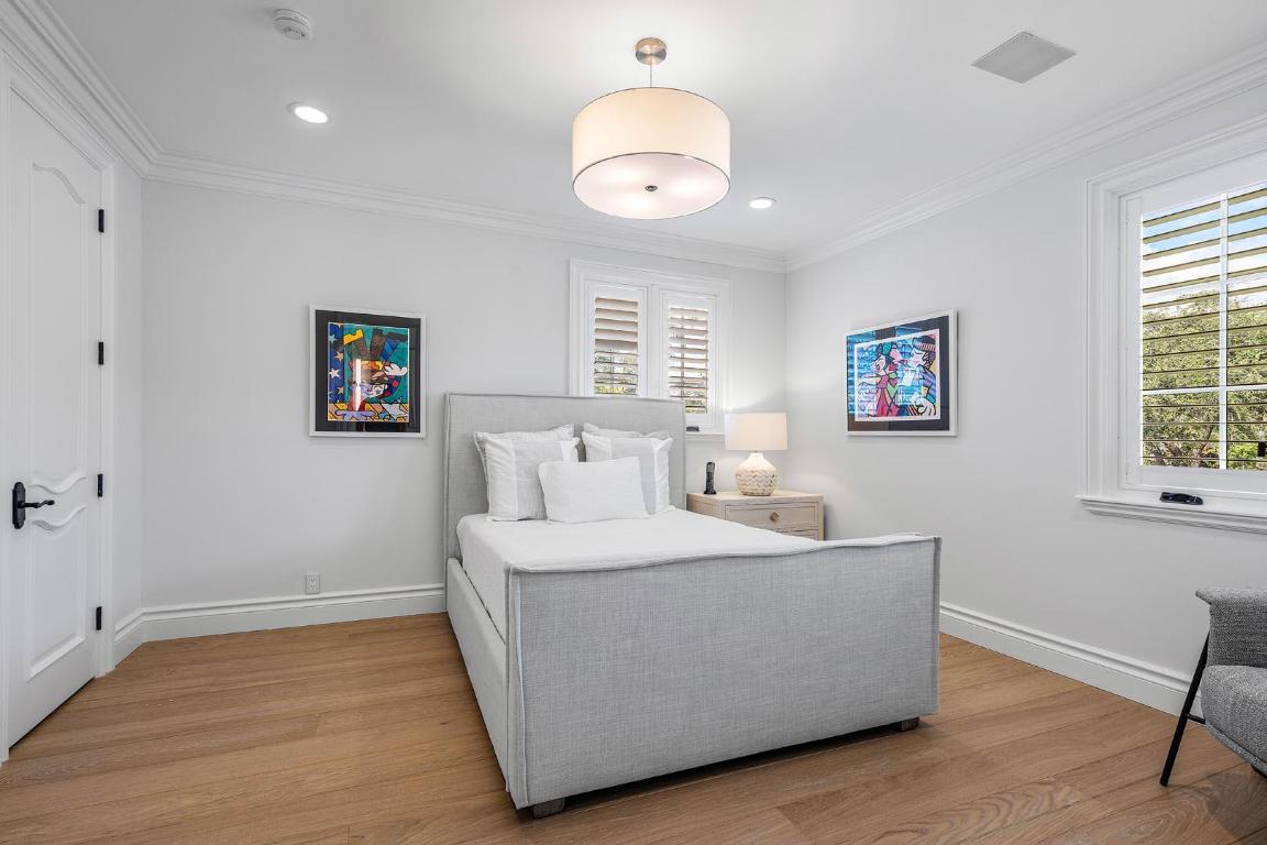 121 Royal Palm Boca Raton, FL 33432