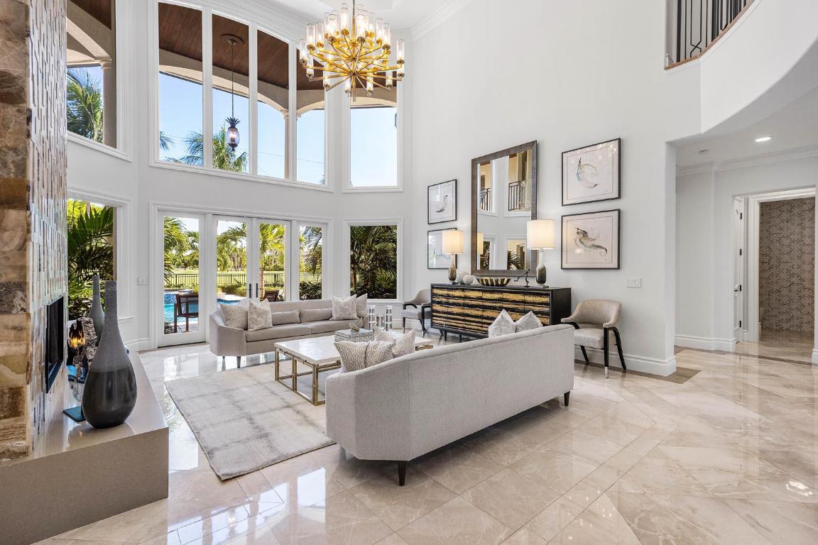 121 Royal Palm Boca Raton, FL 33432