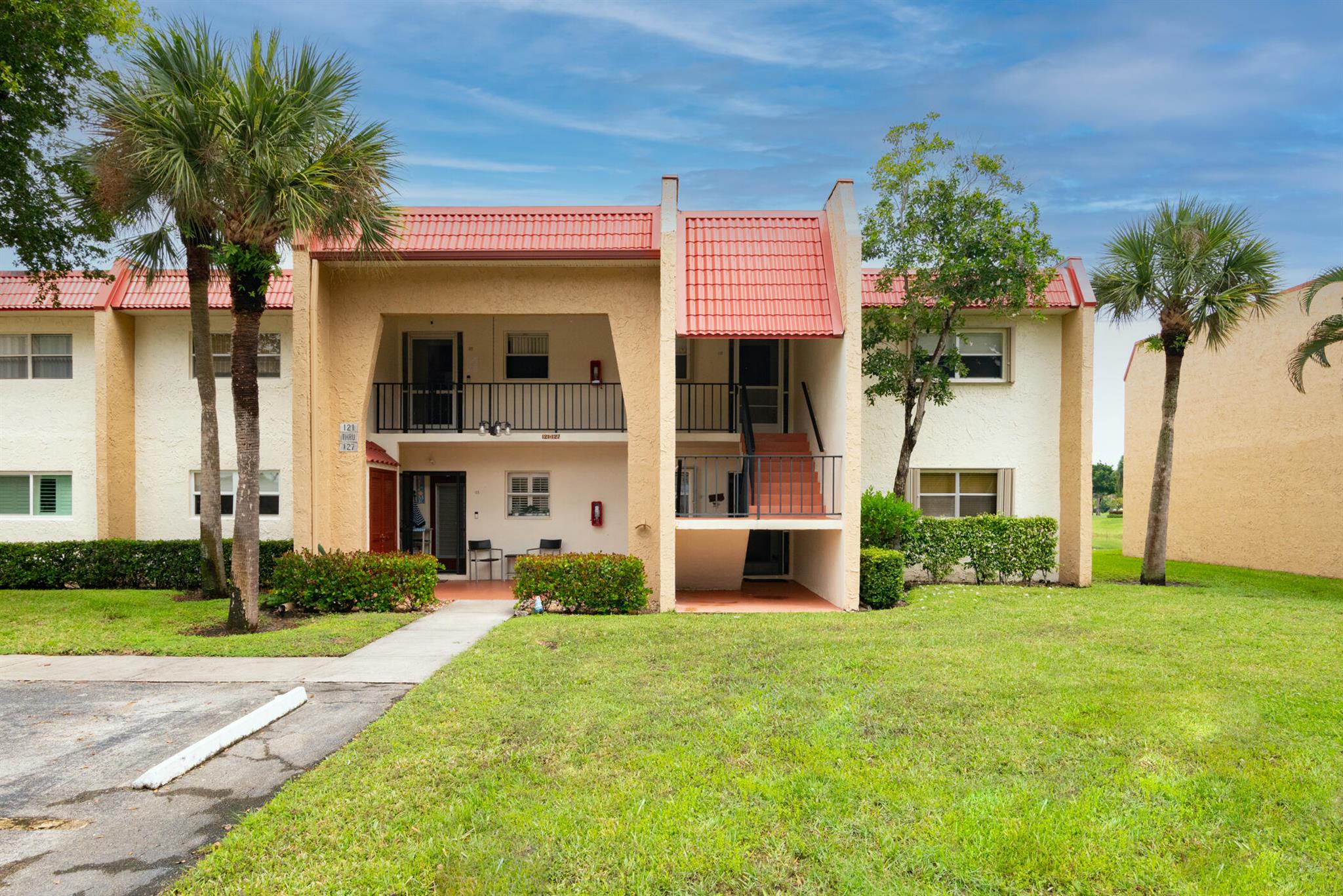 125 Lake Evelyn Dr