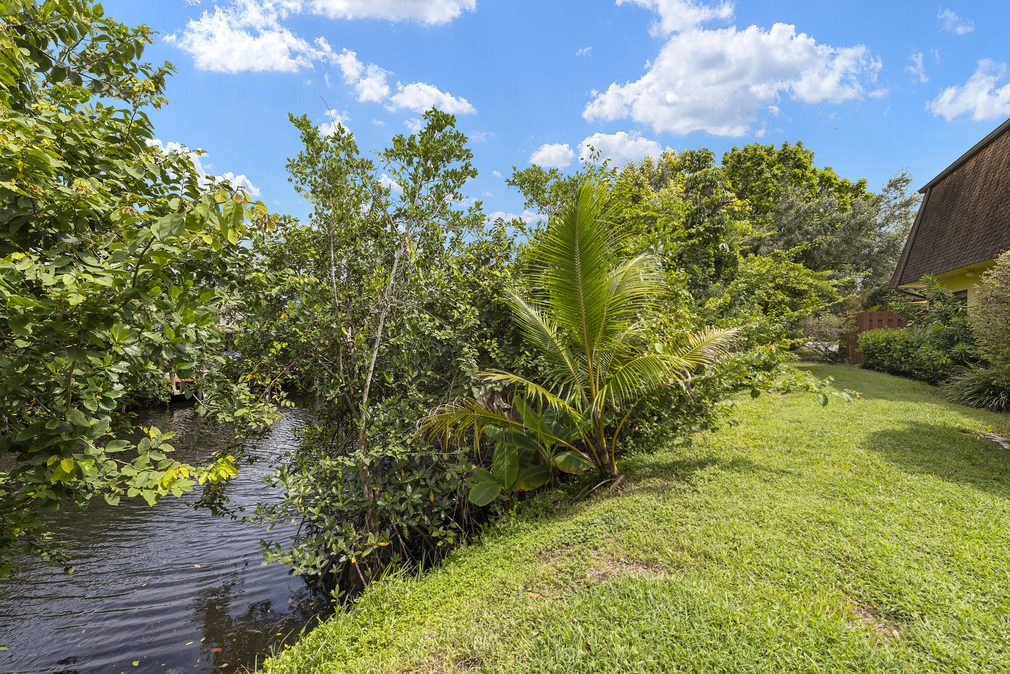 110 N Delaware Blvd #18a Jupiter, FL 33458