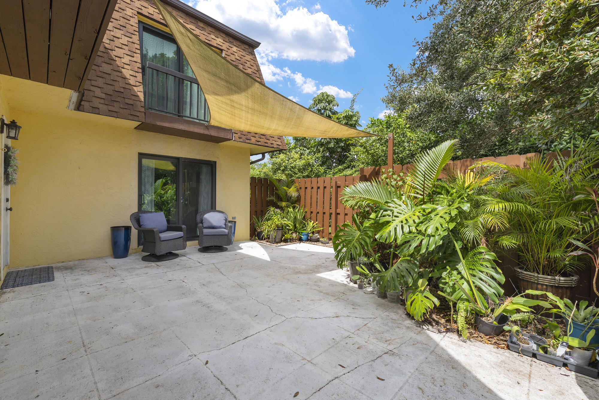 110 N Delaware Blvd #18a Jupiter, FL 33458