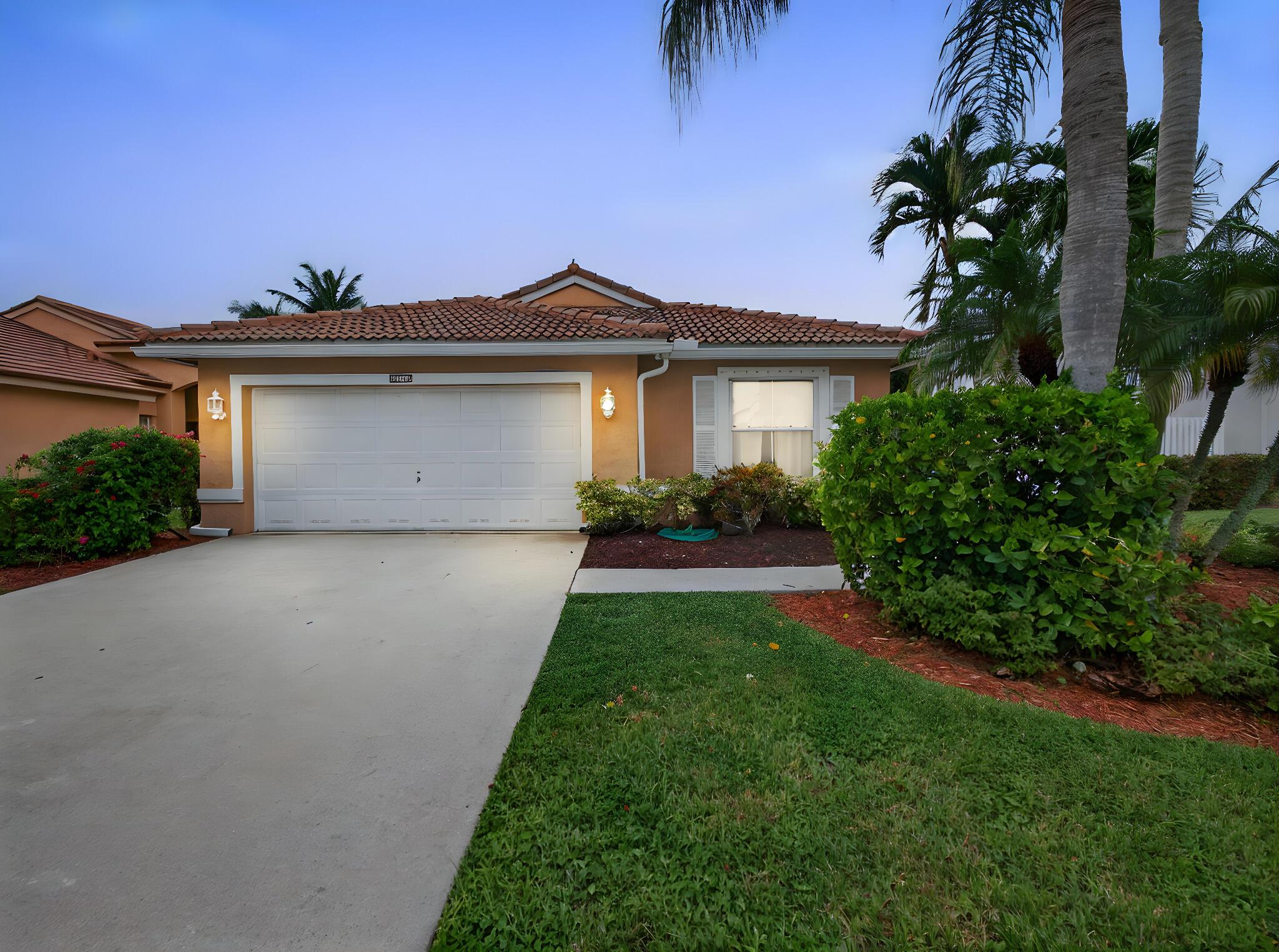 6219 Grand Cypress Cir