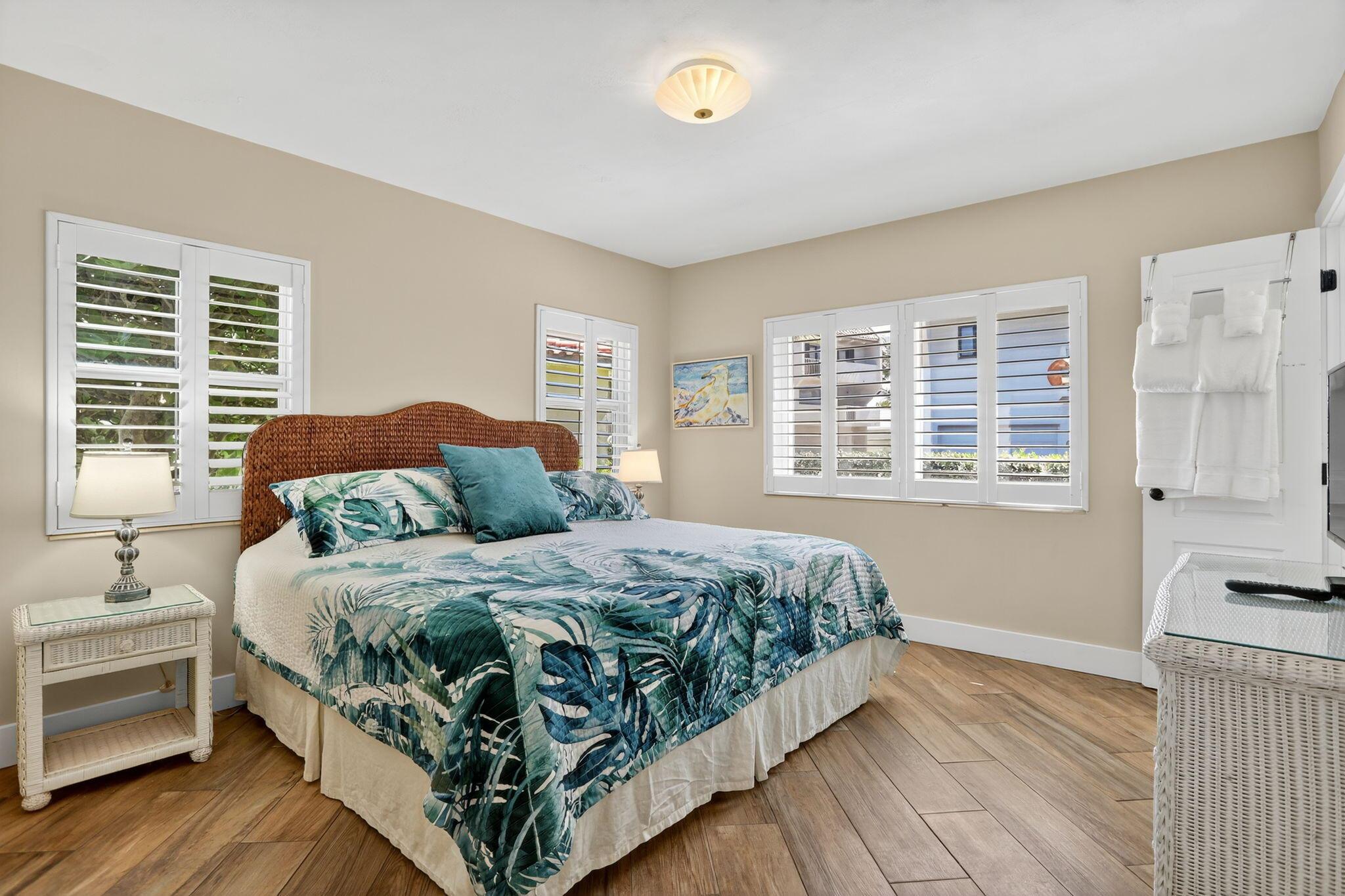 1225 Hillsboro Mile #N2 Hillsboro Beach, FL 33062