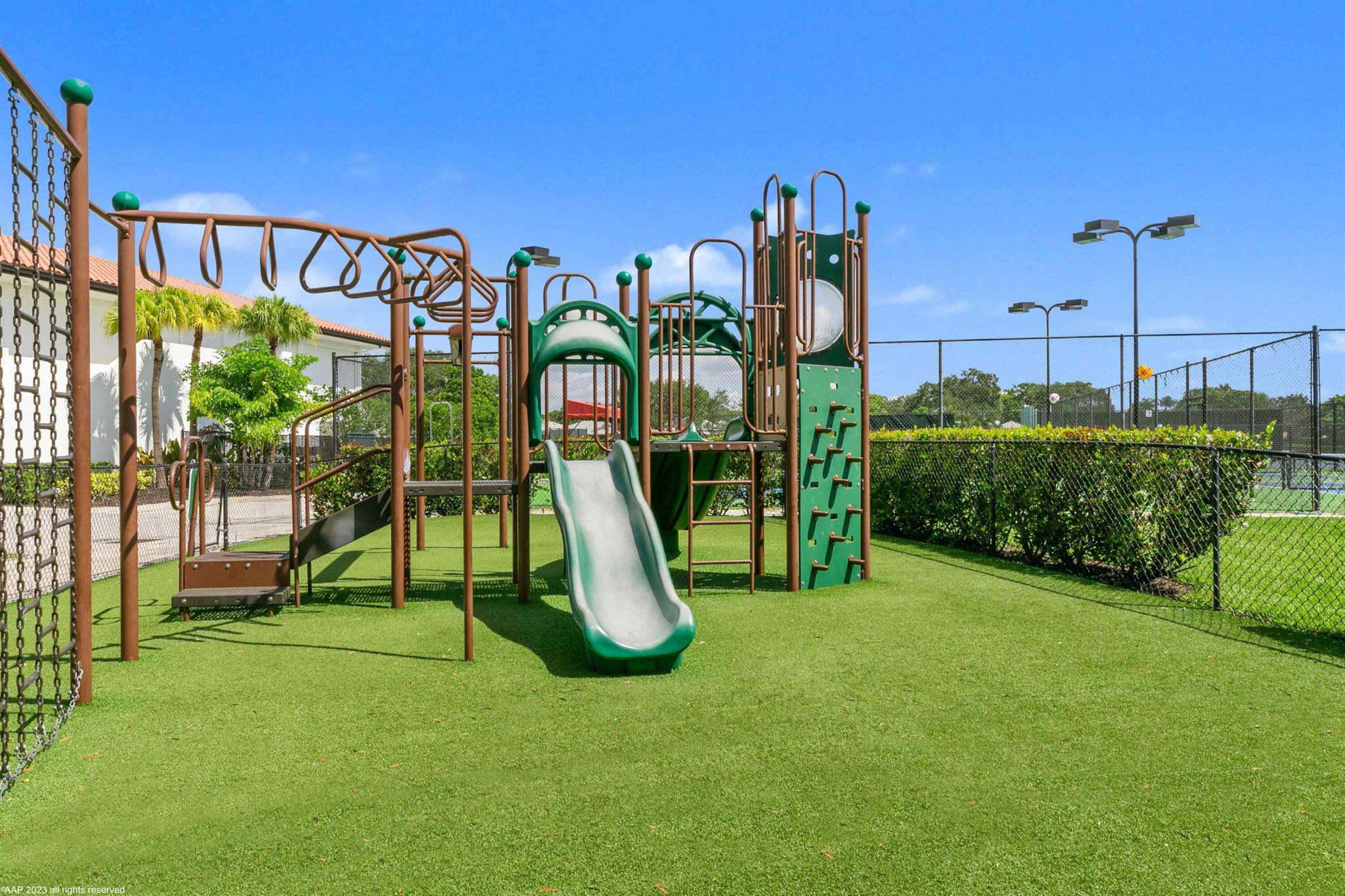 2169 Driftwood Cir Palm Beach Gardens, FL 33410