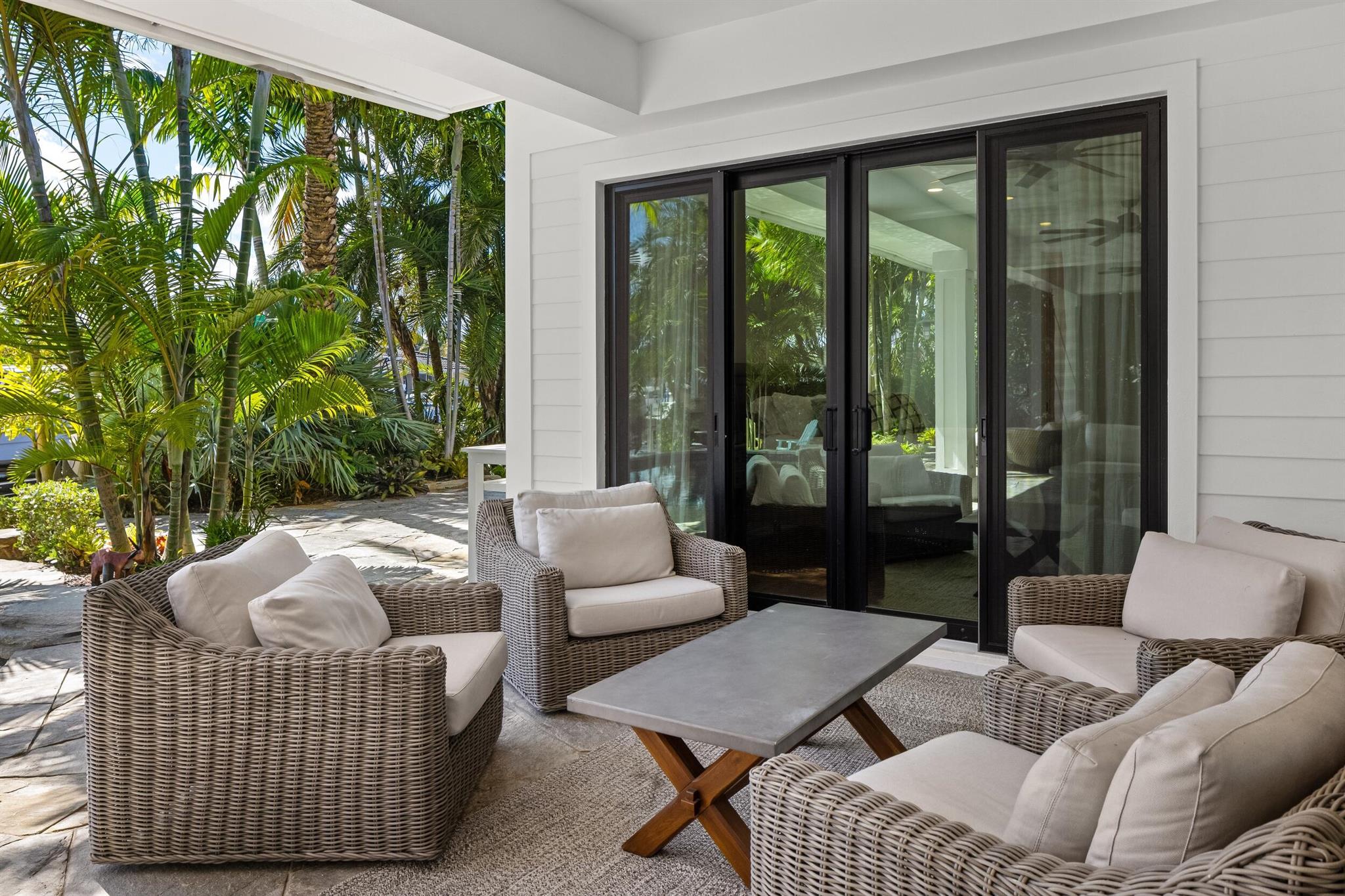 940 Greenbriar Dr Boynton Beach, FL 33435