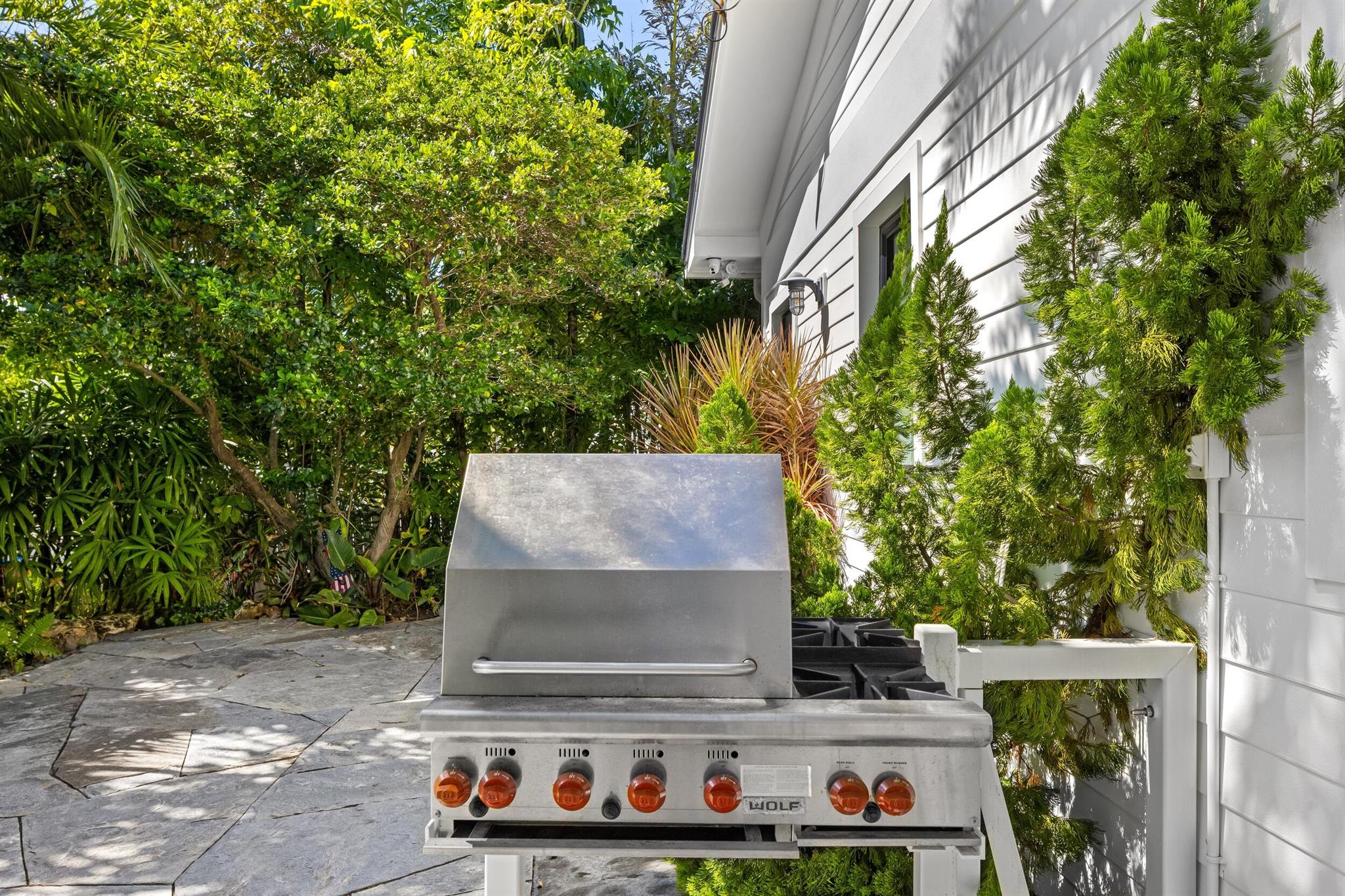 940 Greenbriar Dr Boynton Beach, FL 33435