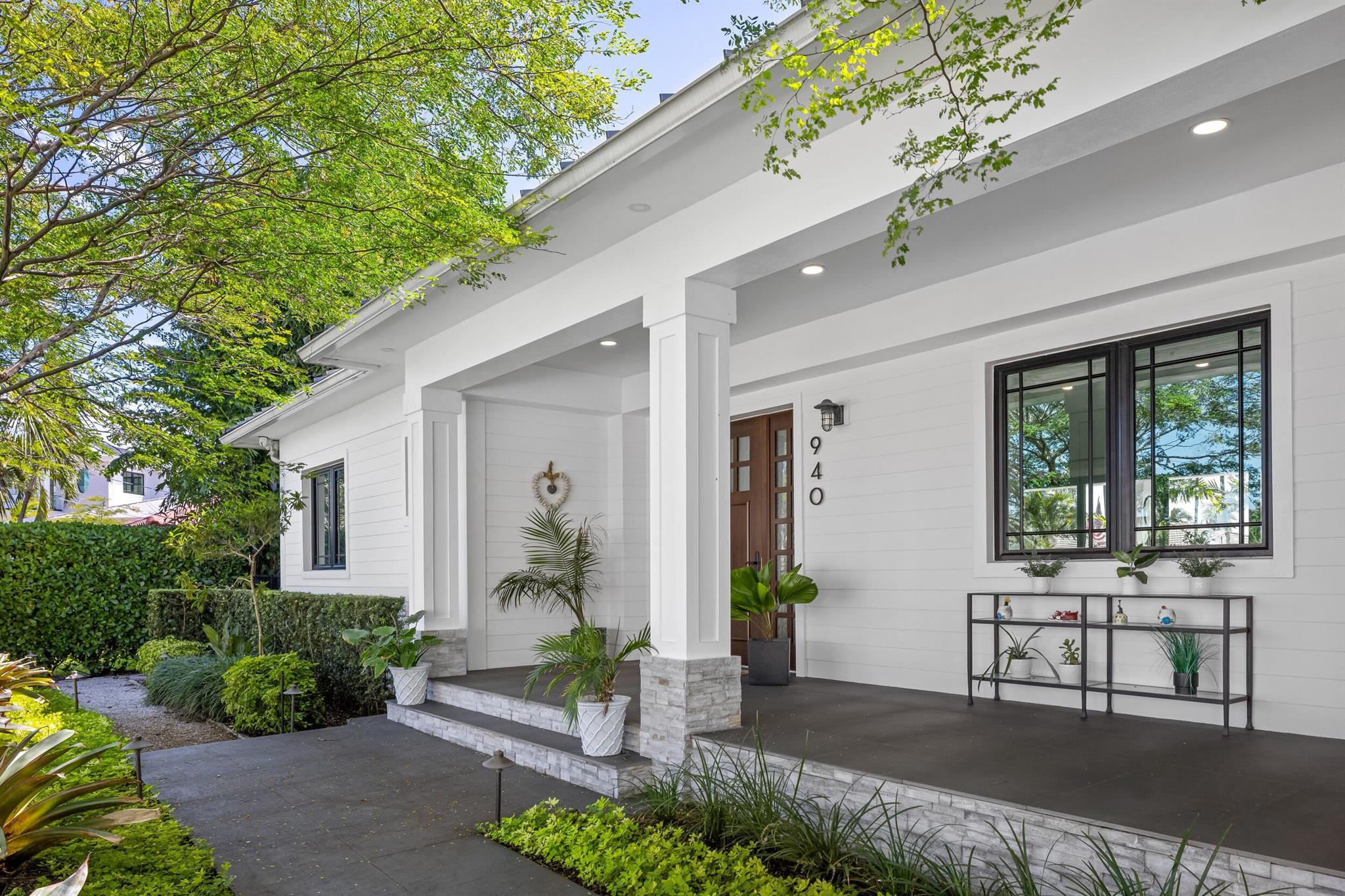 940 Greenbriar Dr Boynton Beach, FL 33435