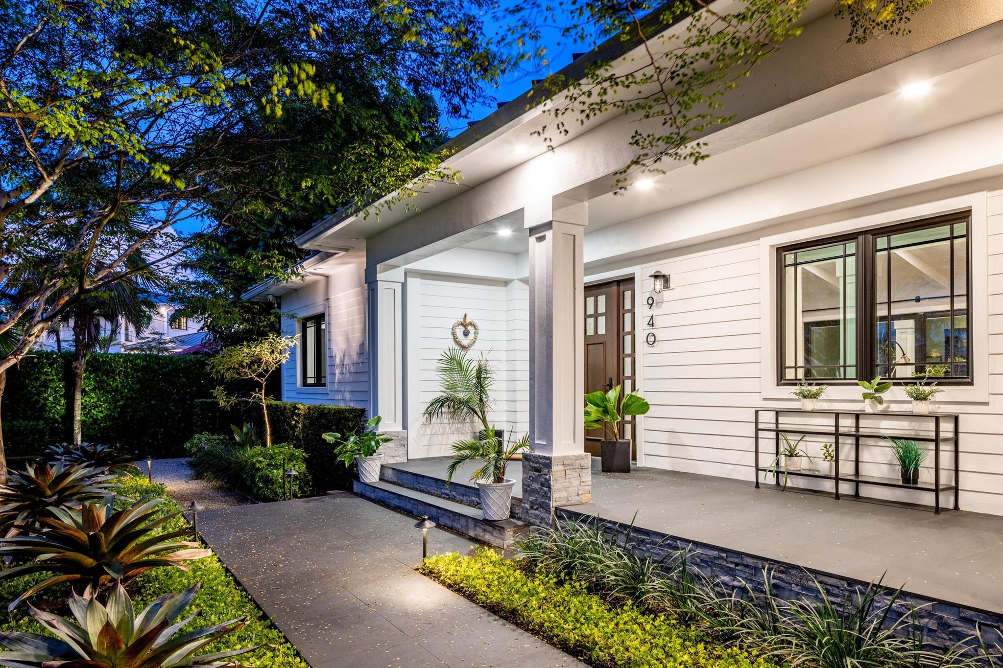 940 Greenbriar Dr Boynton Beach, FL 33435