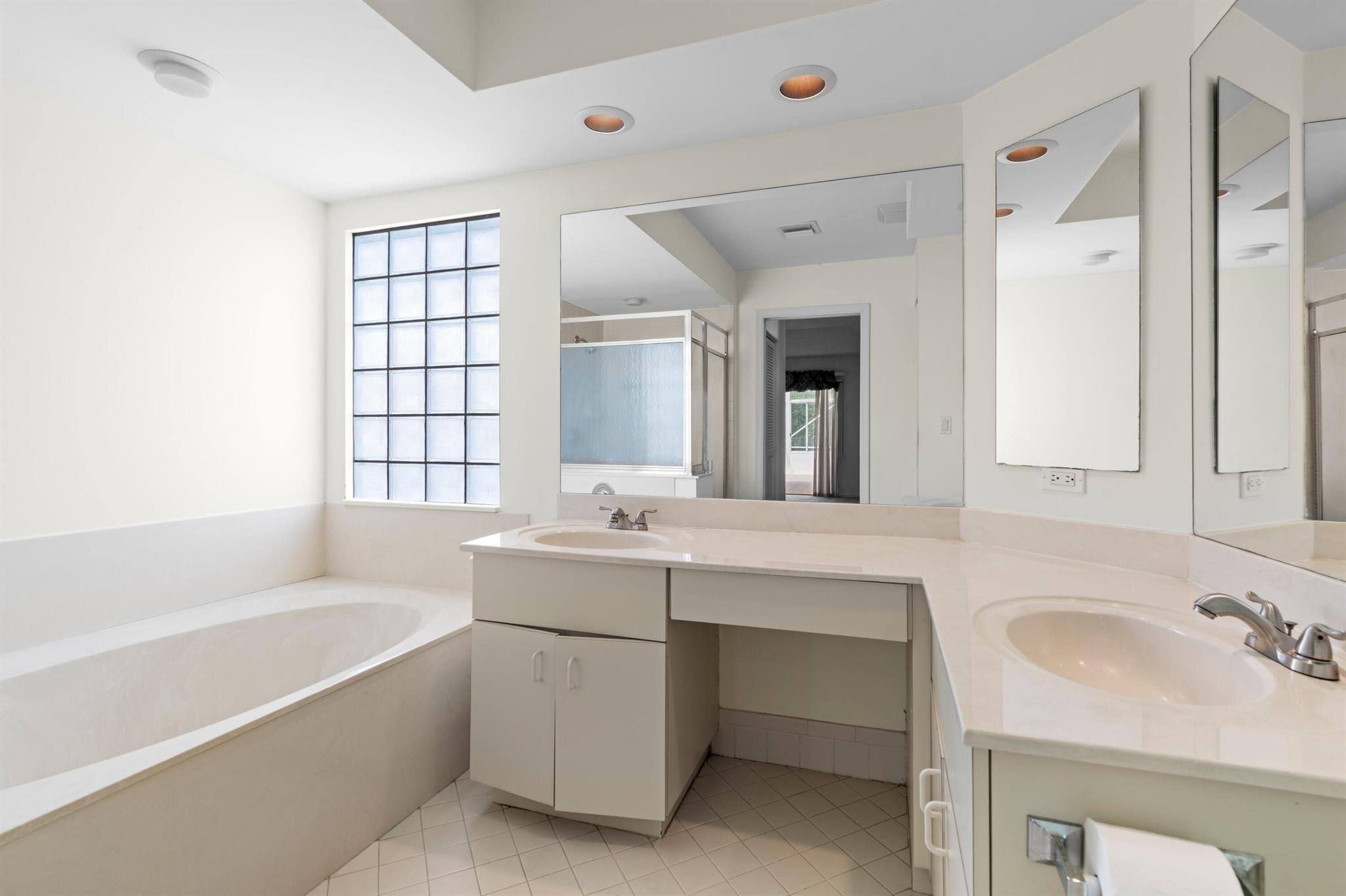 9205 SE Woods End Pl Jupiter, FL 33469