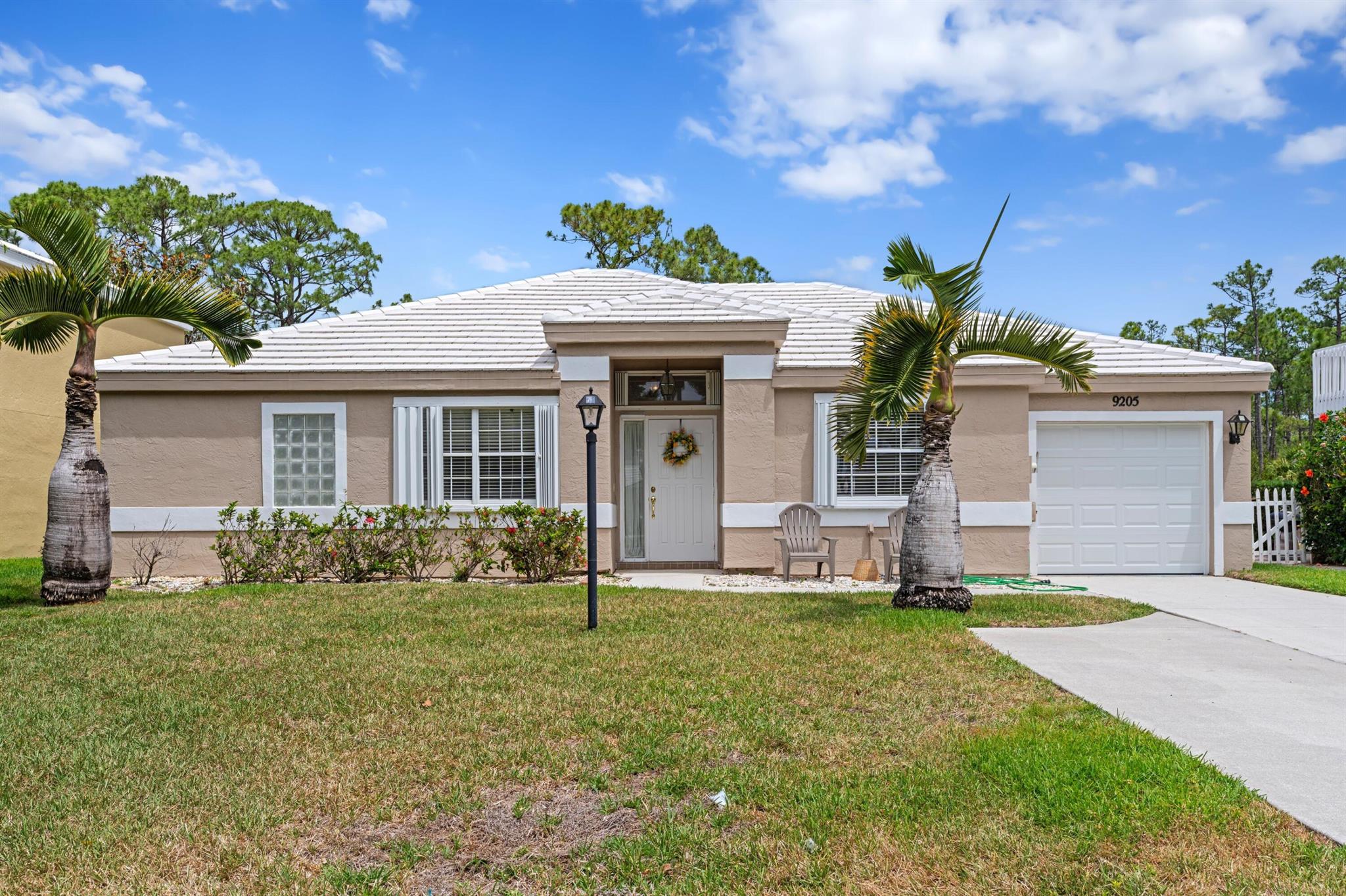 9205 SE Woods End Pl Jupiter, FL 33469