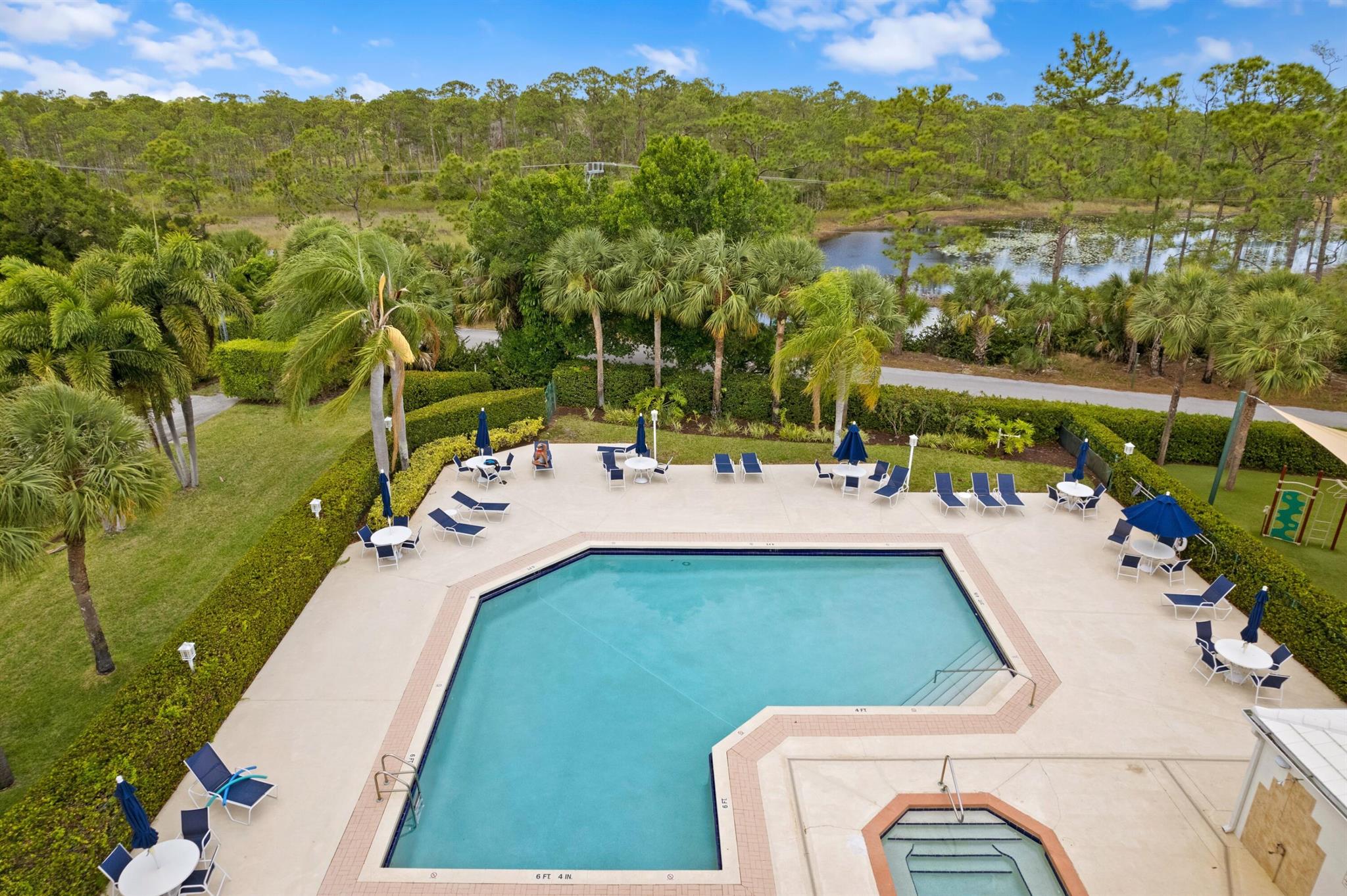 9205 SE Woods End Pl Jupiter, FL 33469