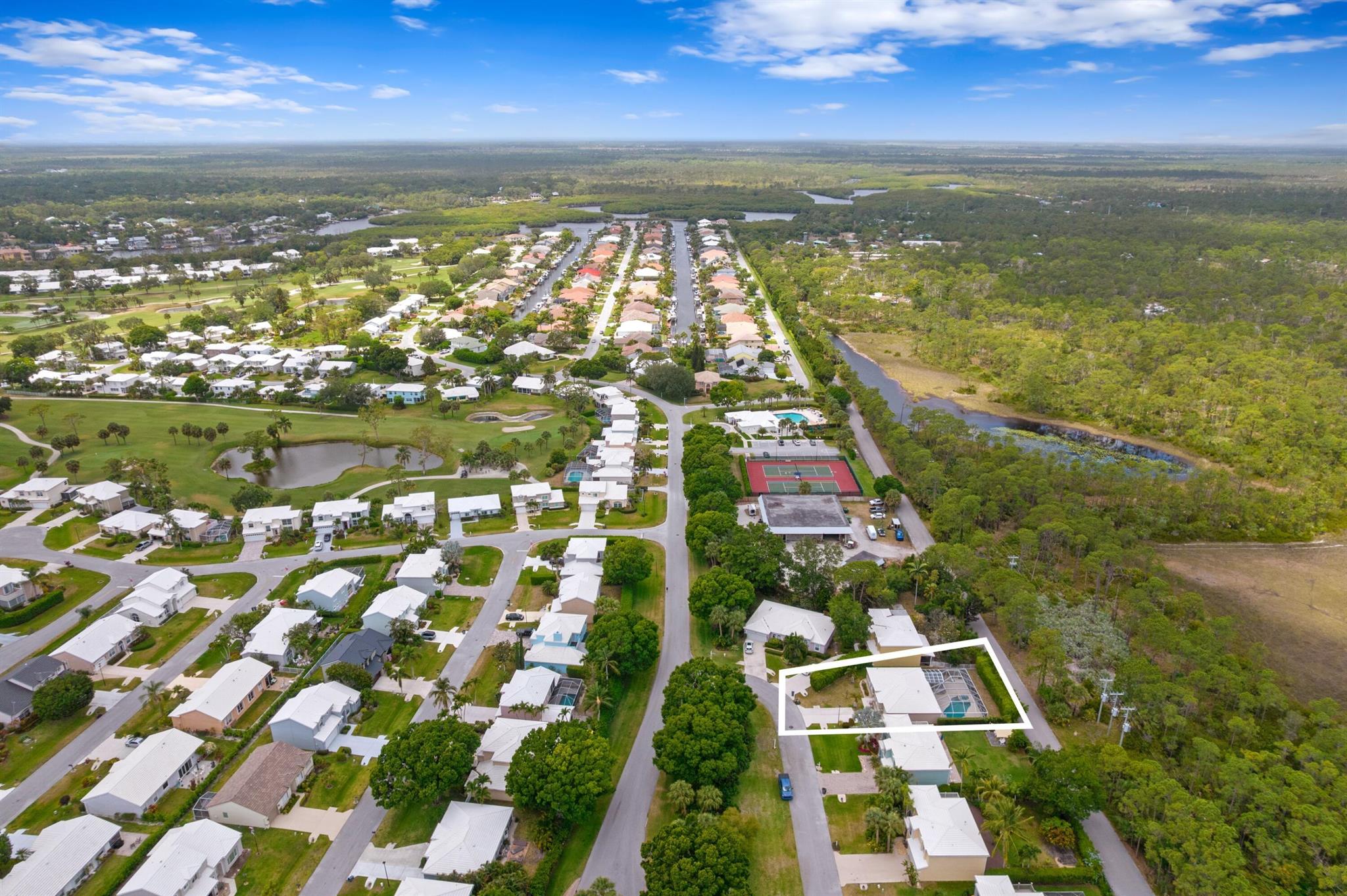 9205 SE Woods End Pl Jupiter, FL 33469