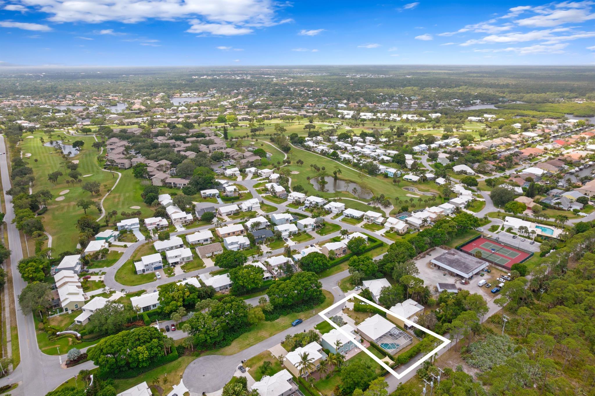 9205 SE Woods End Pl Jupiter, FL 33469