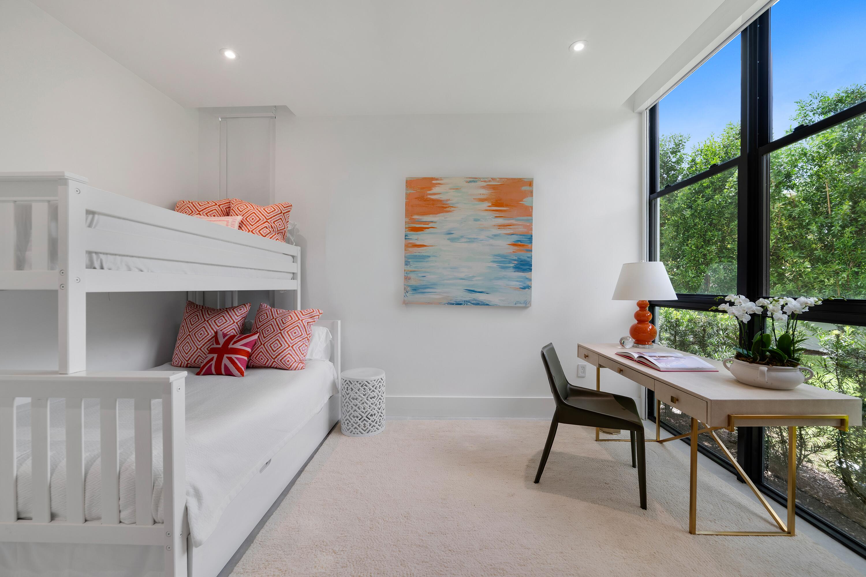 4444 Washington Rd Palm Beach, FL 33480