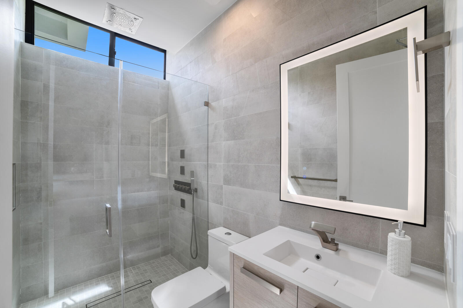 4444 Washington Rd Palm Beach, FL 33480