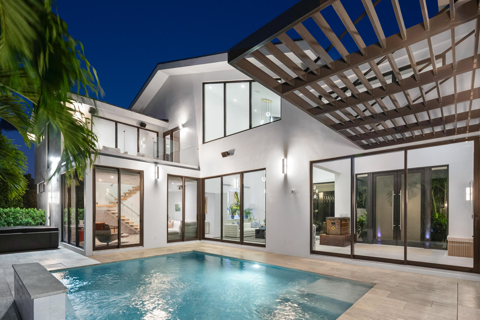 4444 Washington Rd Palm Beach, FL 33480