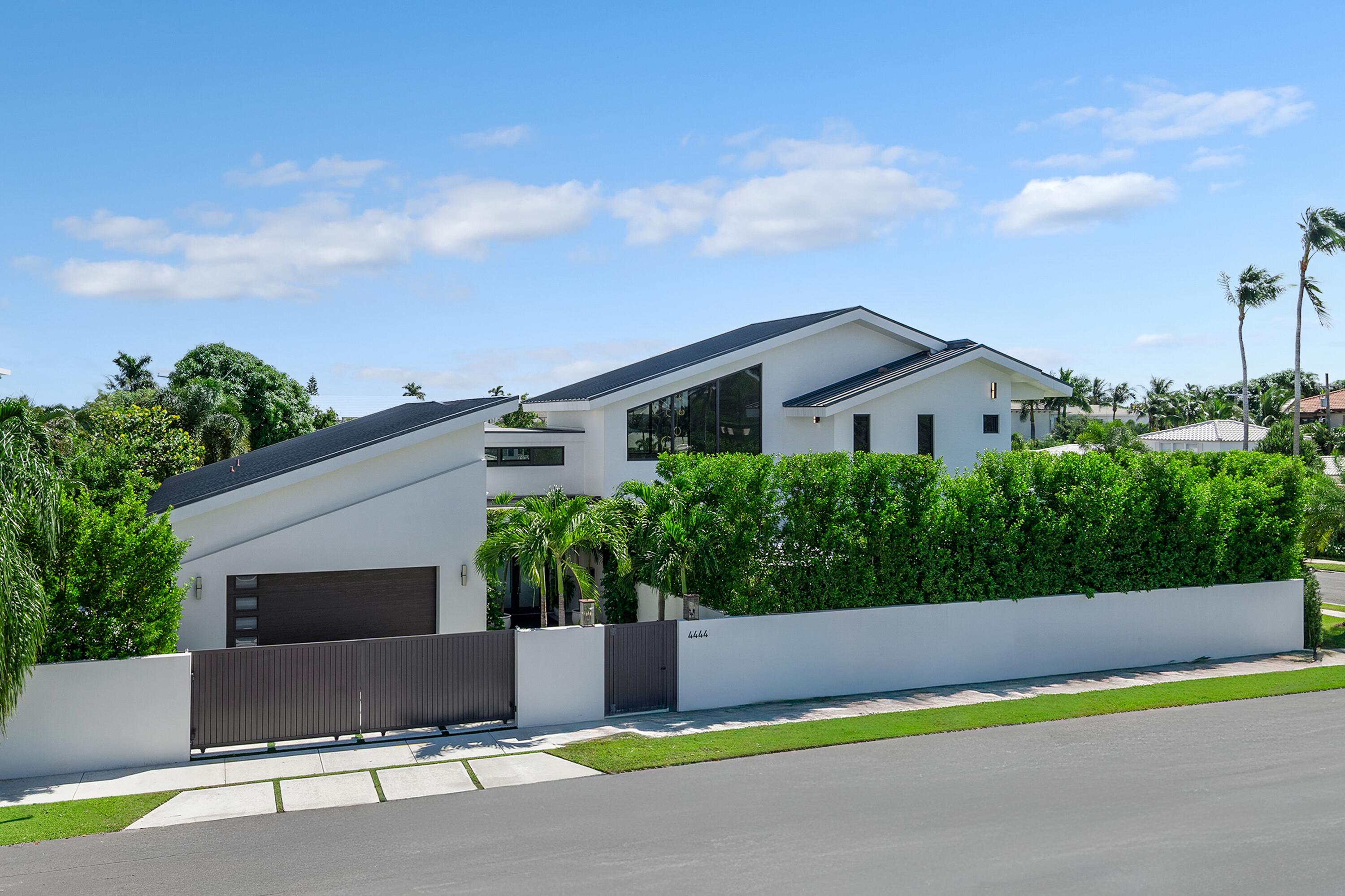 4444 Washington Rd Palm Beach, FL 33480