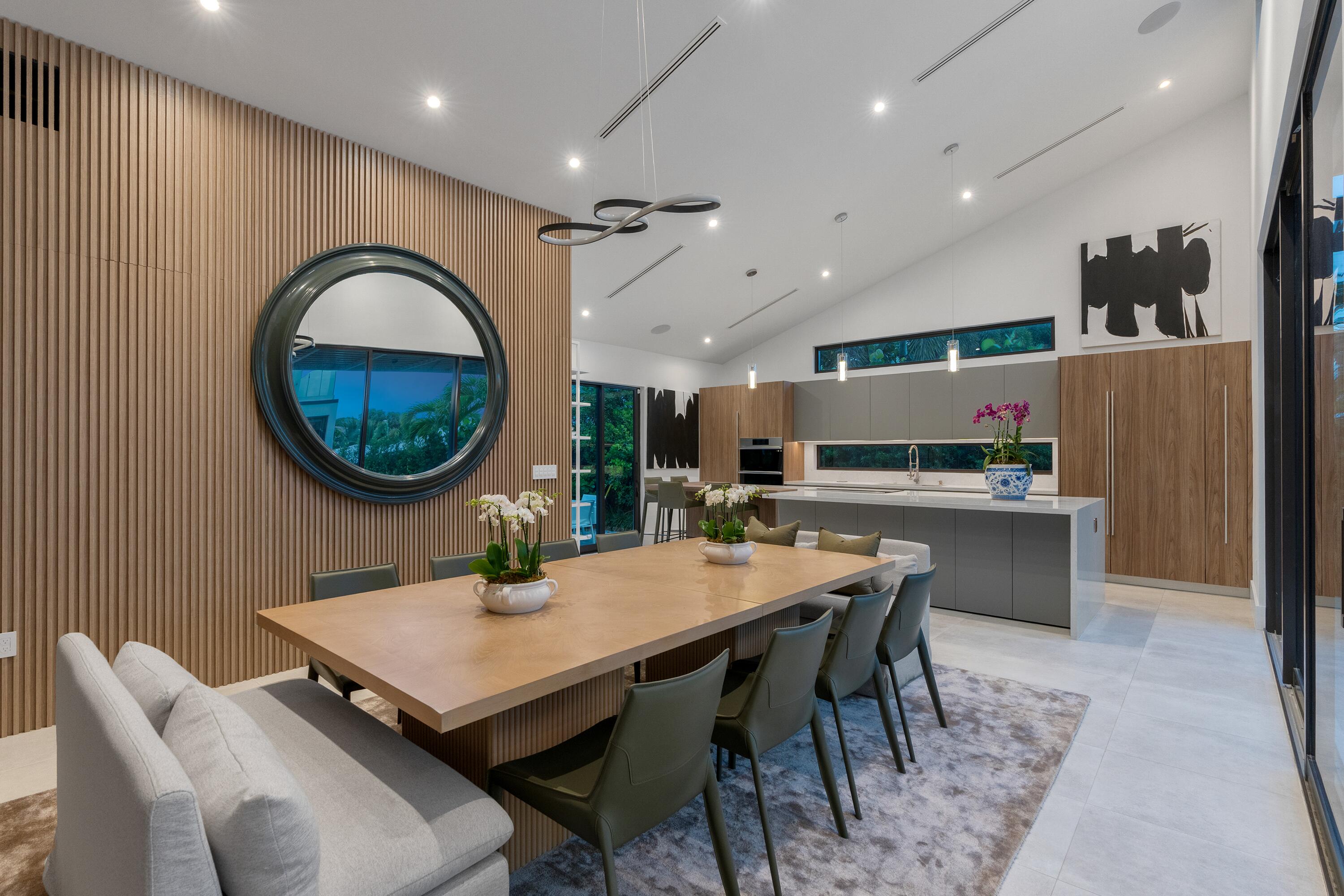 4444 Washington Rd Palm Beach, FL 33480