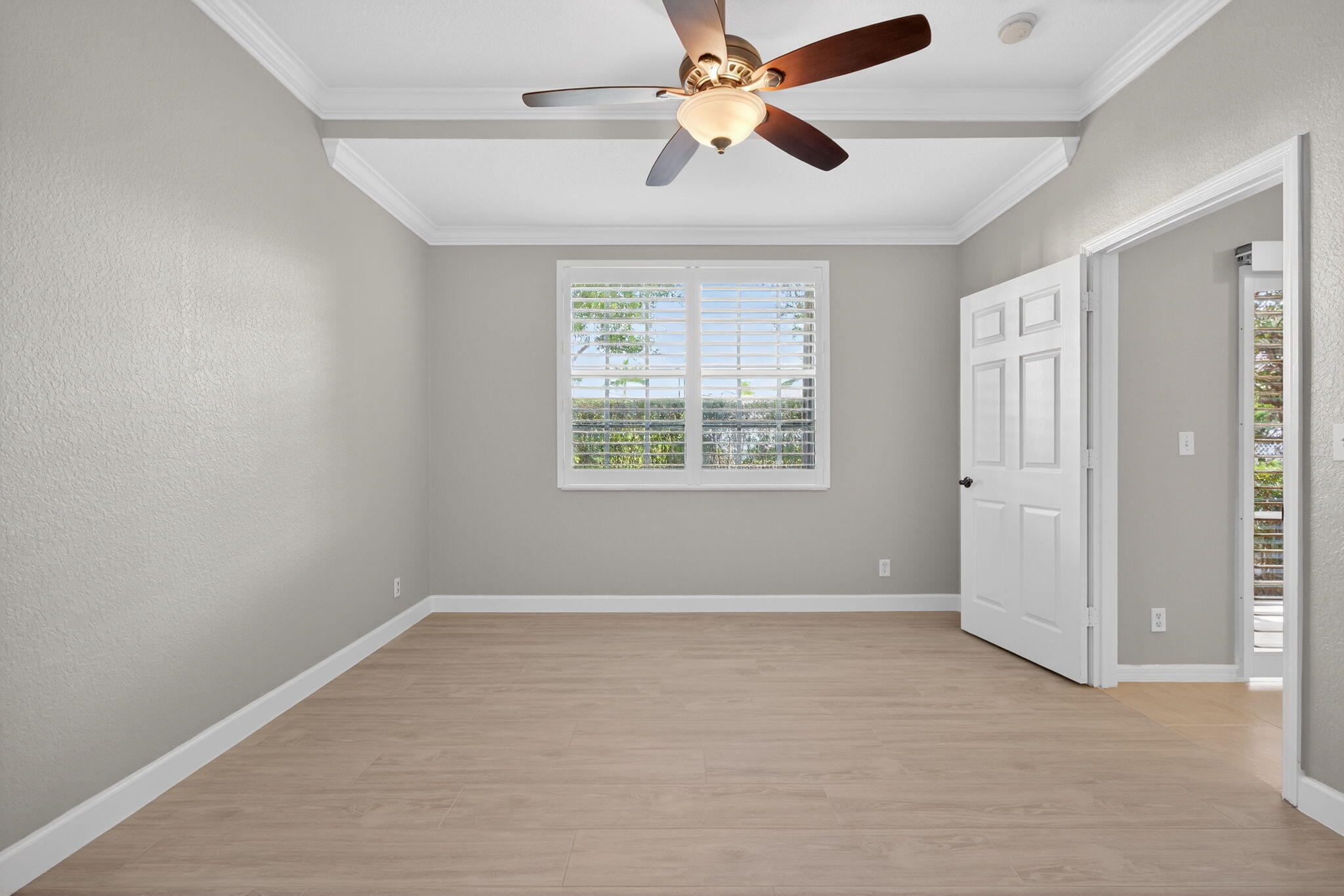 160 Village #I Tequesta, FL 33469