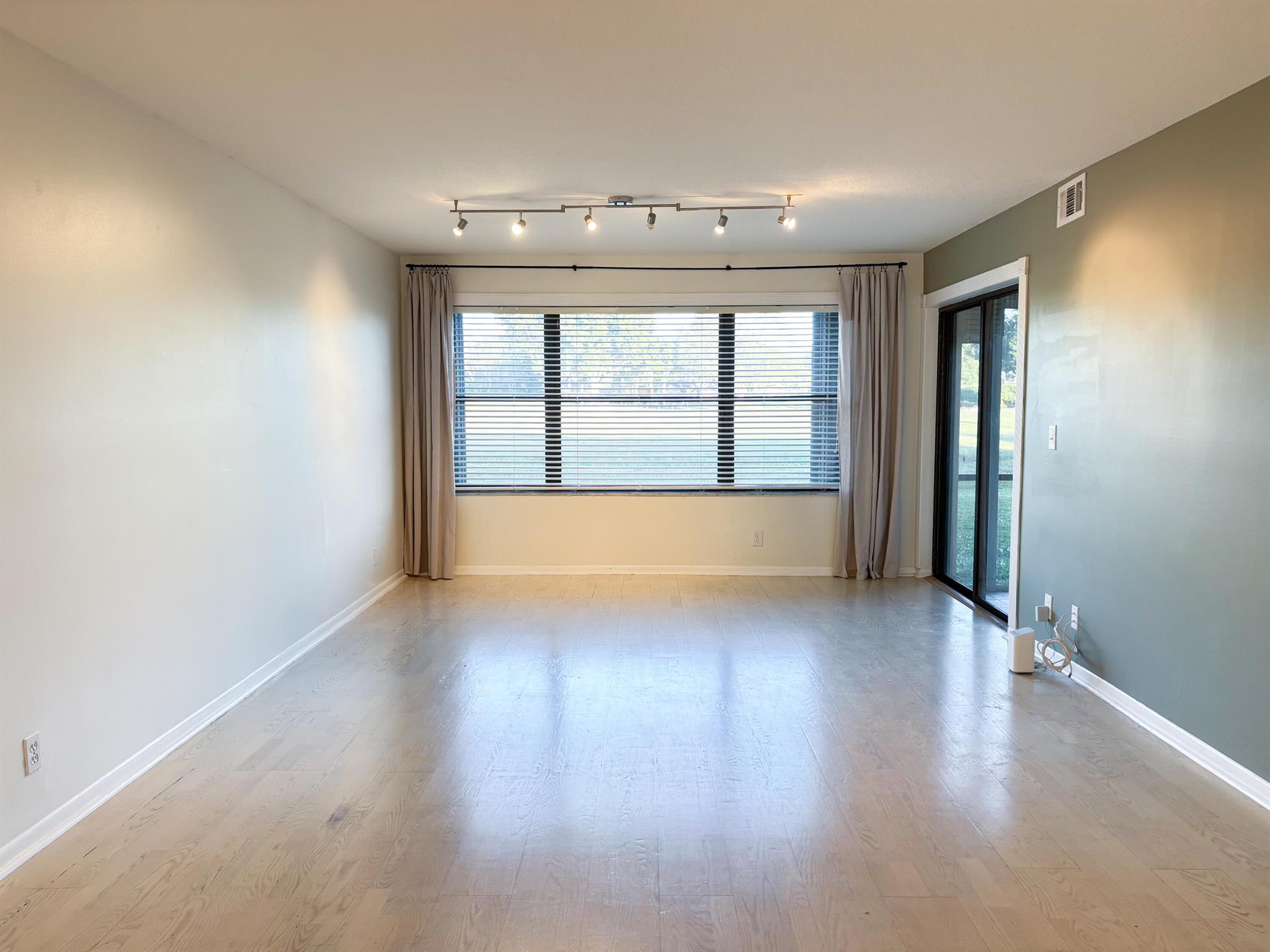 4704 Lucerne Lks Blvd #102 Lake Worth, FL 33467