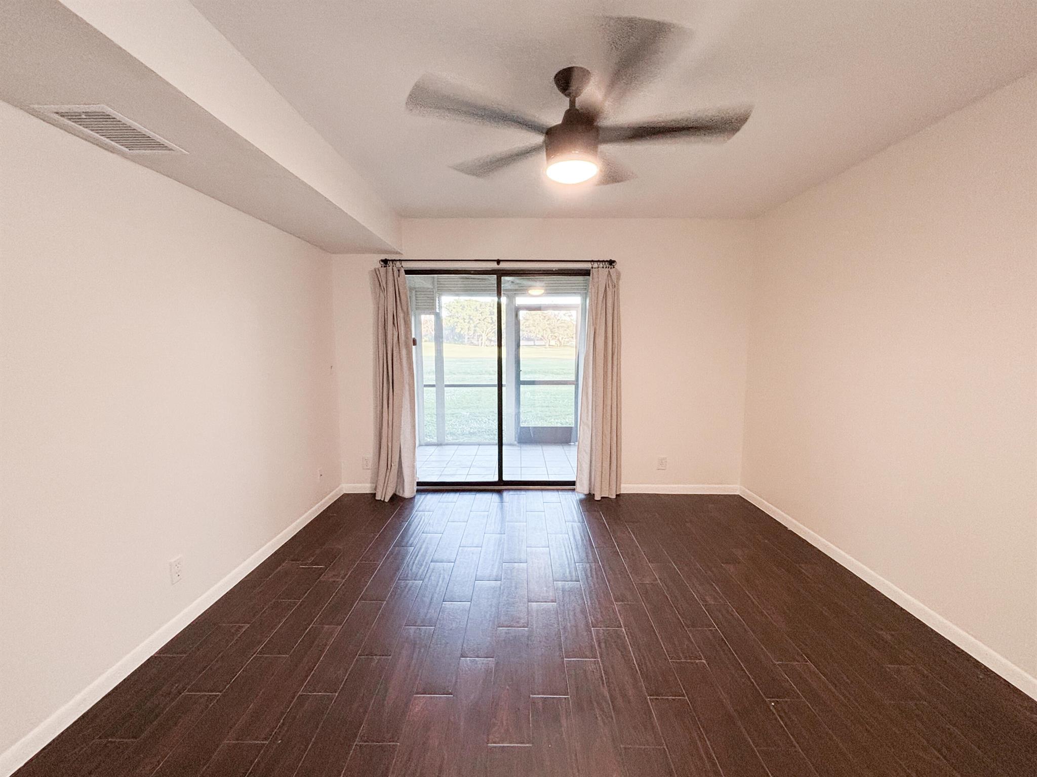 4704 Lucerne Lks Blvd #102 Lake Worth, FL 33467