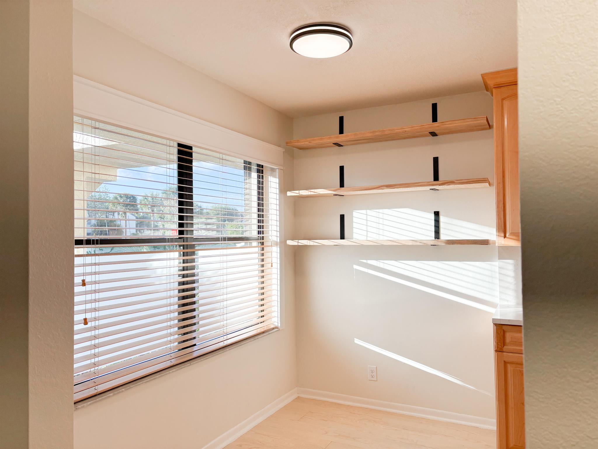 4704 Lucerne Lks Blvd #102 Lake Worth, FL 33467