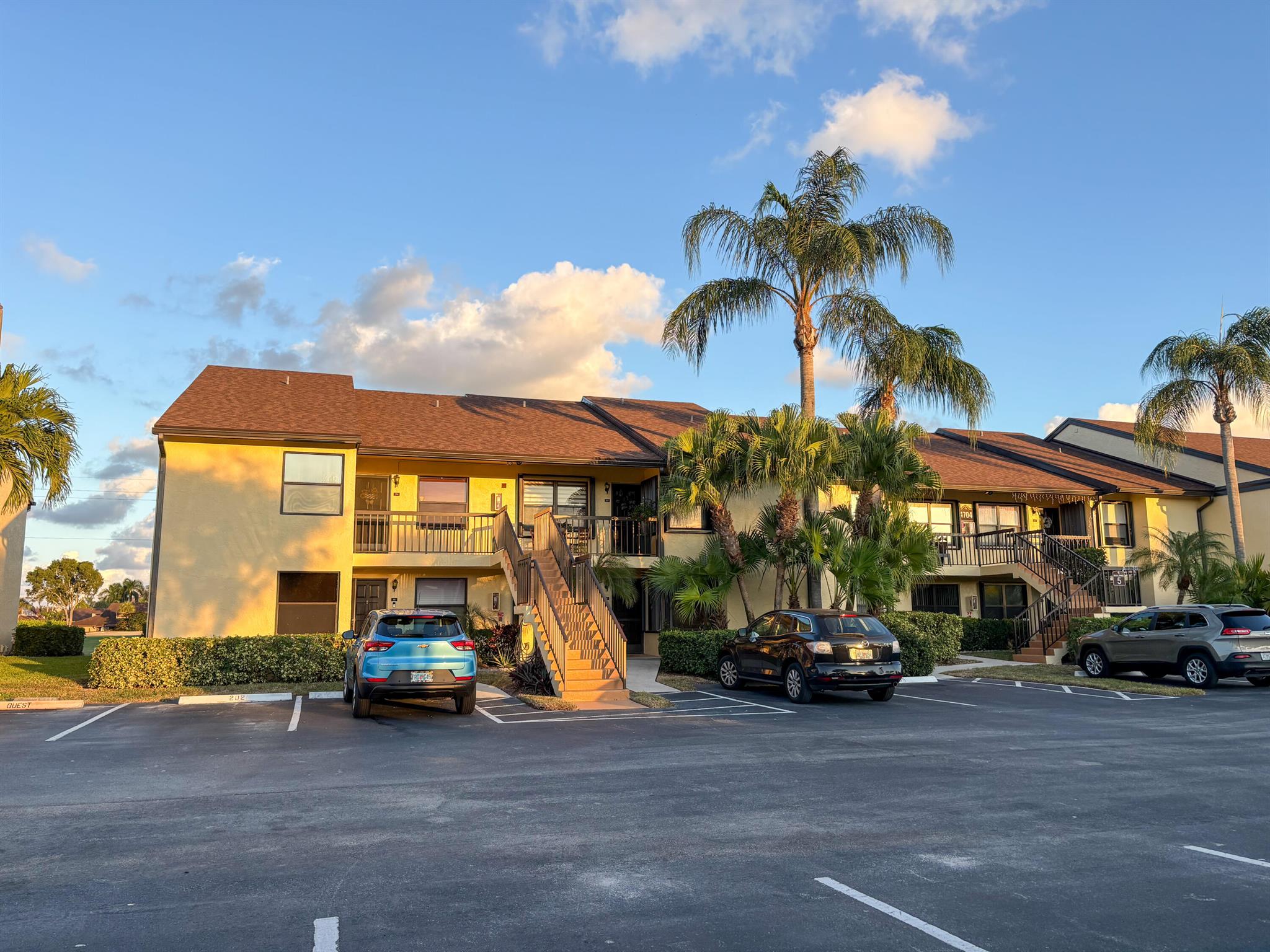 4704 Lucerne Lks Blvd #102 Lake Worth, FL 33467