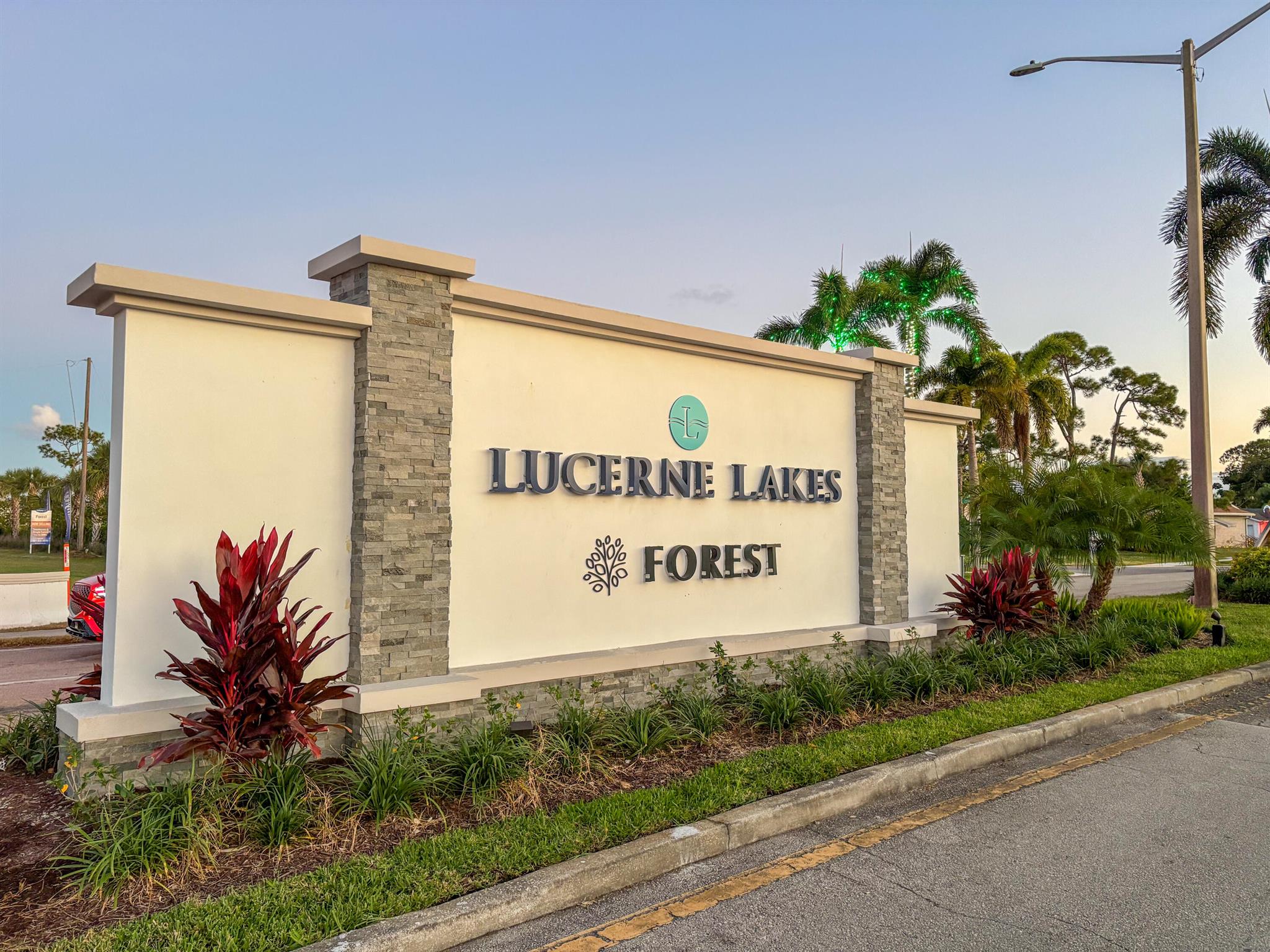 4704 Lucerne Lks Blvd #102 Lake Worth, FL 33467