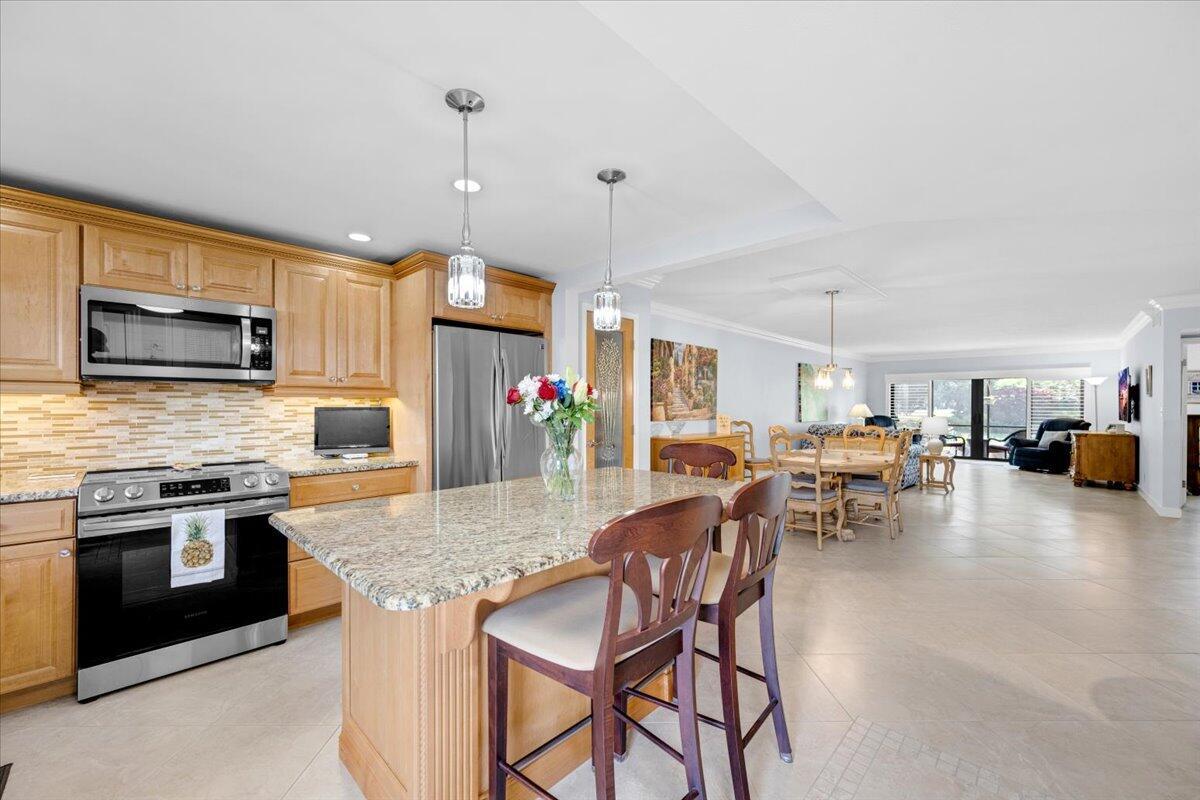 300 N Highway A1a #104o