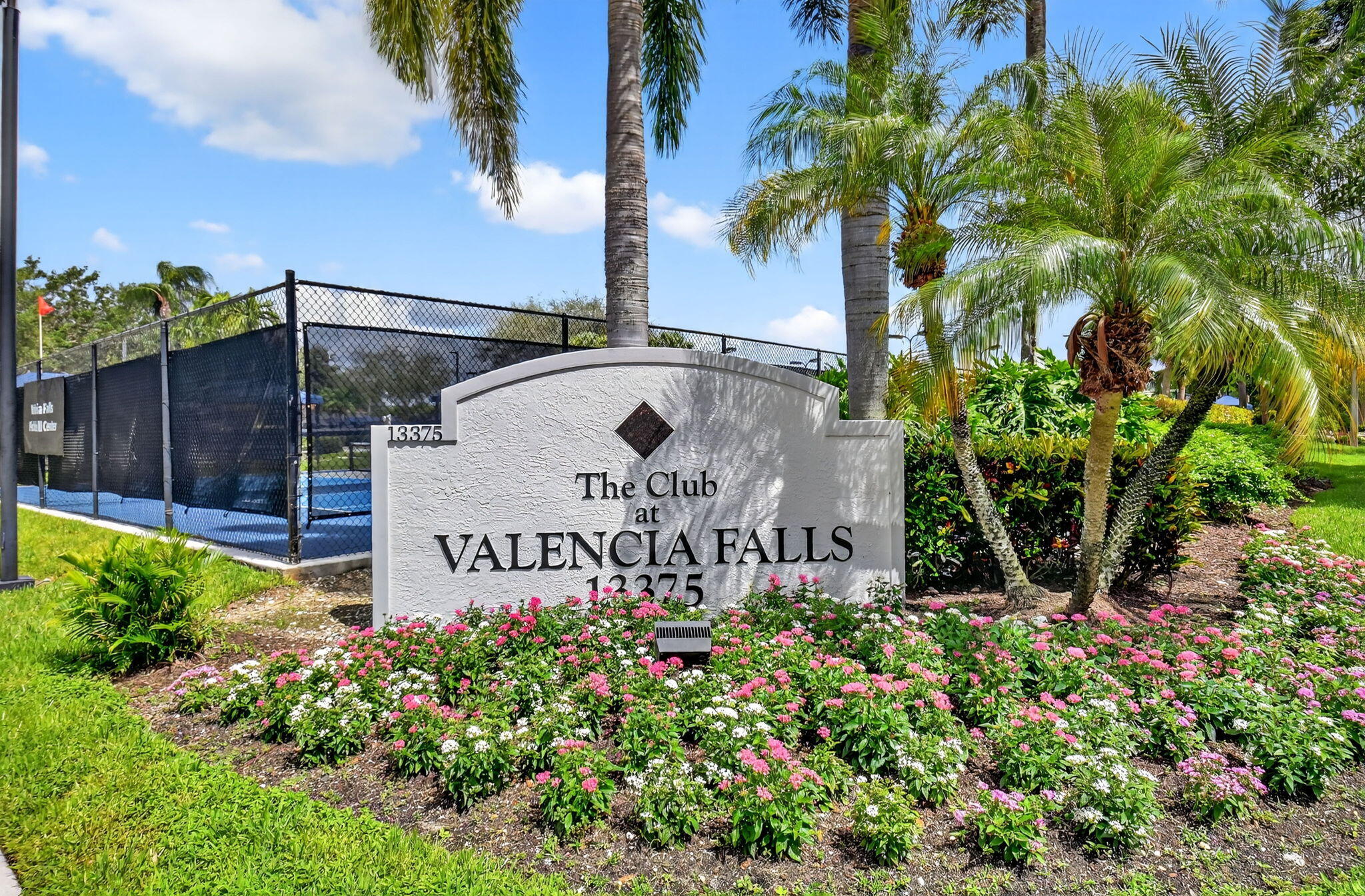 7102 Prado Lk Dr Delray Beach, FL 33446