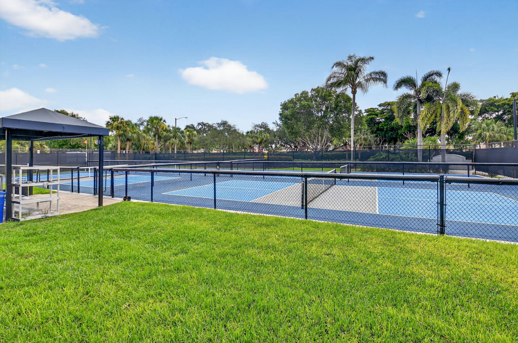 7102 Prado Lk Dr Delray Beach, FL 33446