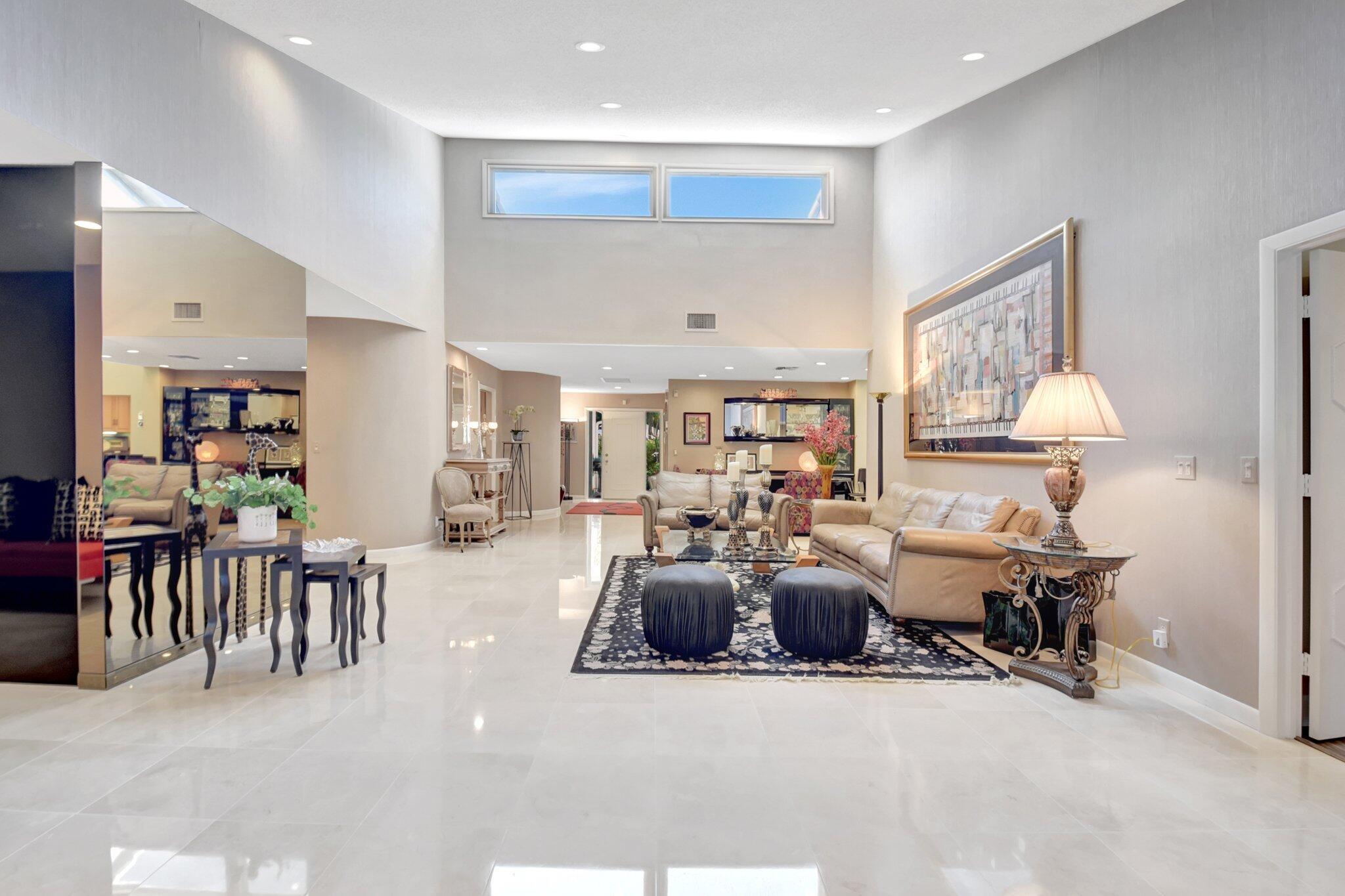 79 Hampshire Ln Boynton Beach, FL 33436