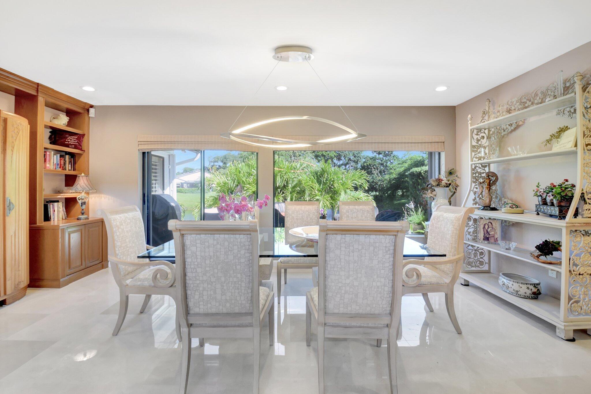 79 Hampshire Ln Boynton Beach, FL 33436