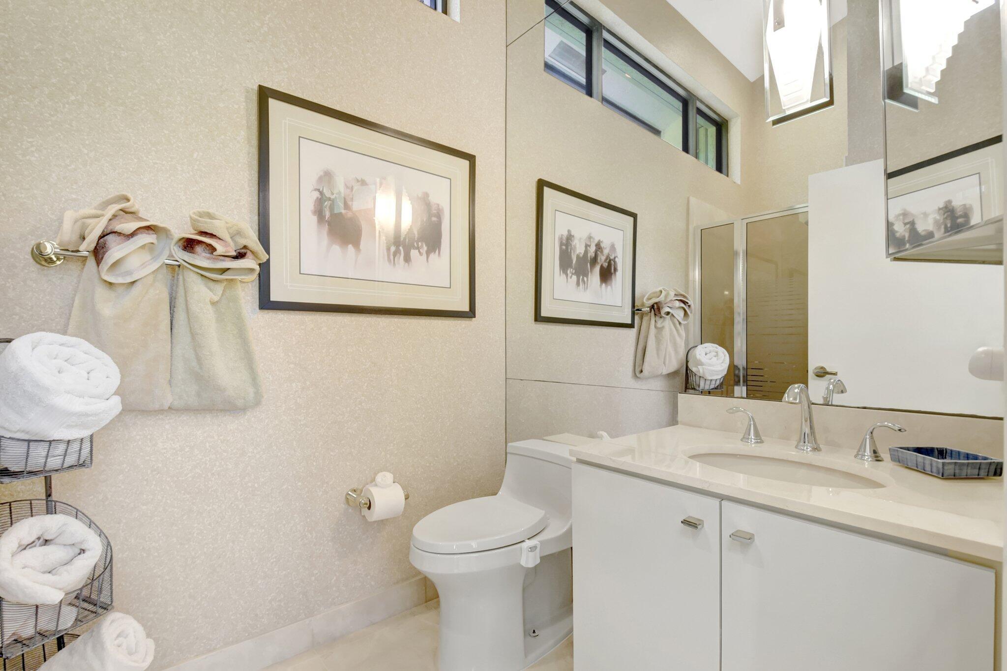 79 Hampshire Ln Boynton Beach, FL 33436