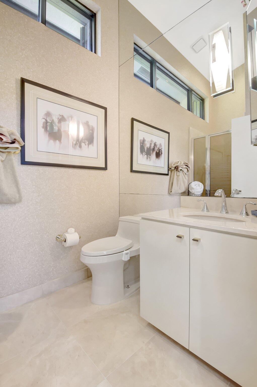 79 Hampshire Ln Boynton Beach, FL 33436