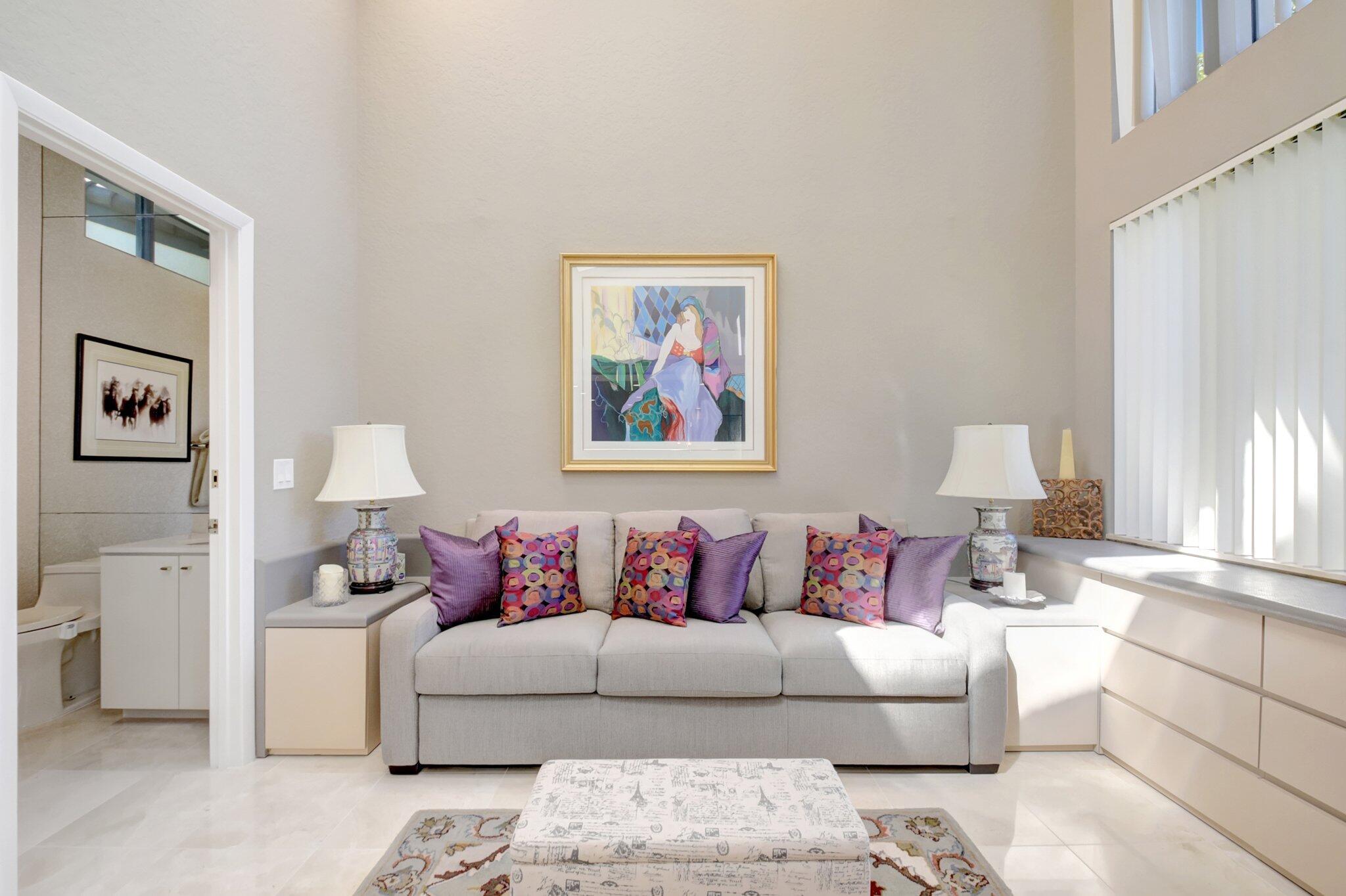 79 Hampshire Ln Boynton Beach, FL 33436