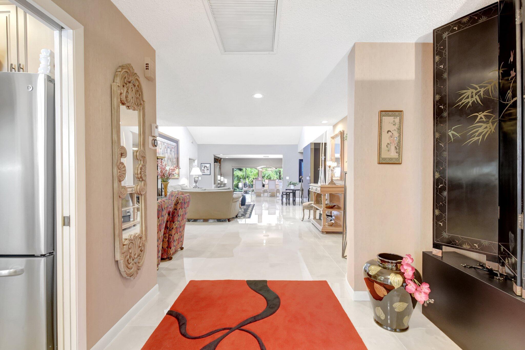 79 Hampshire Ln Boynton Beach, FL 33436