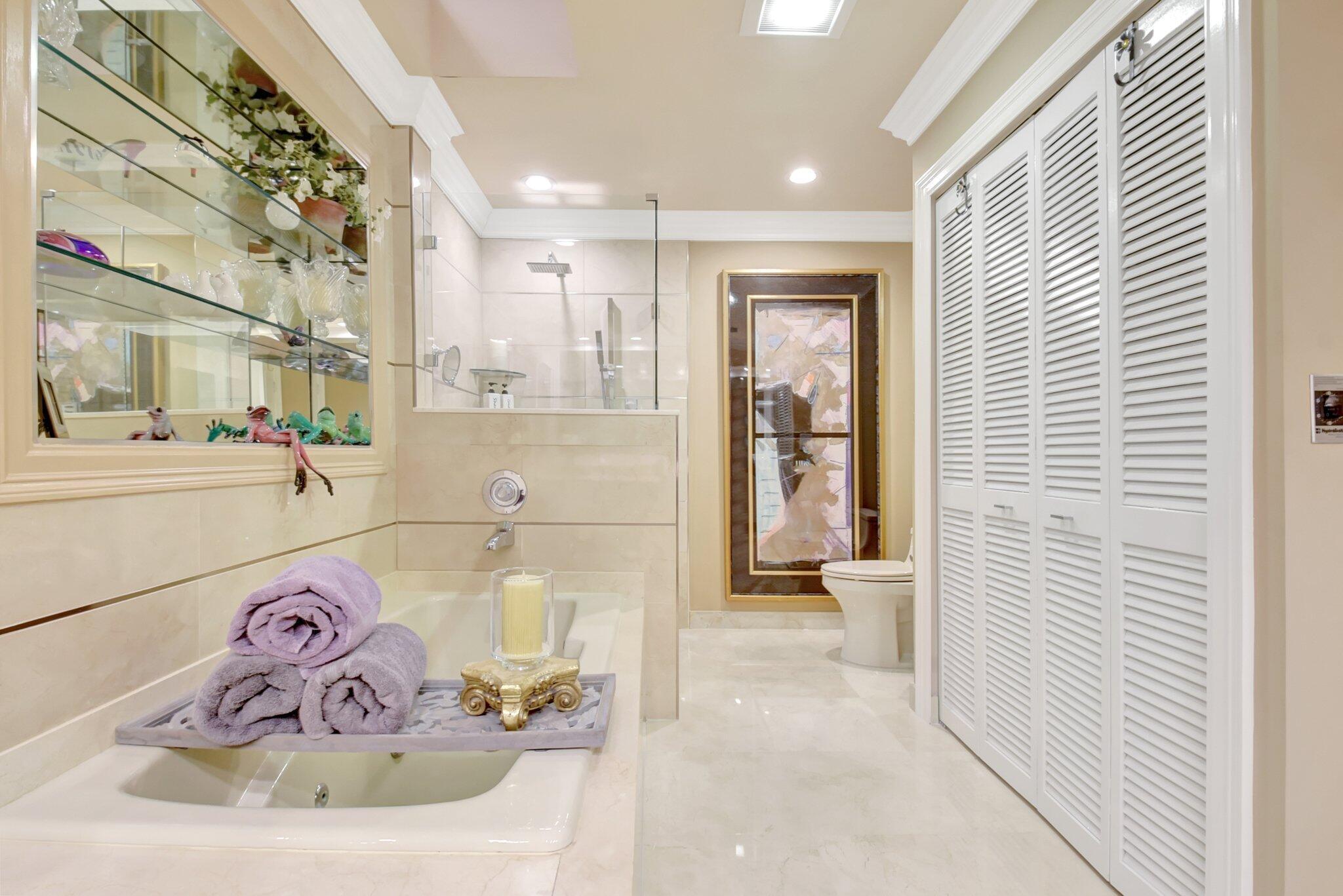 79 Hampshire Ln Boynton Beach, FL 33436