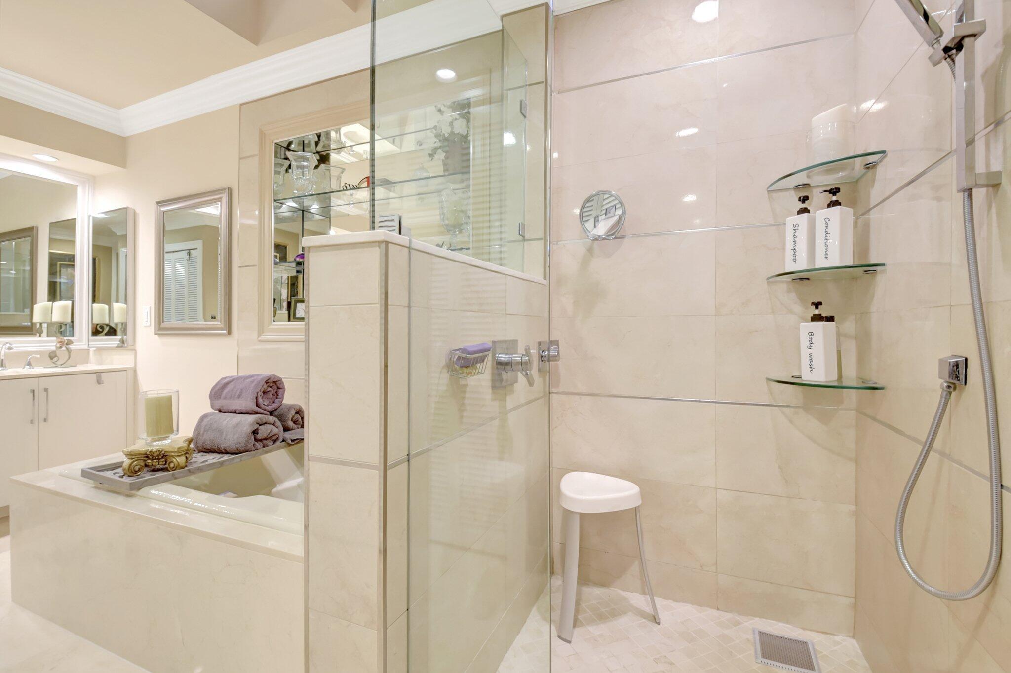 79 Hampshire Ln Boynton Beach, FL 33436