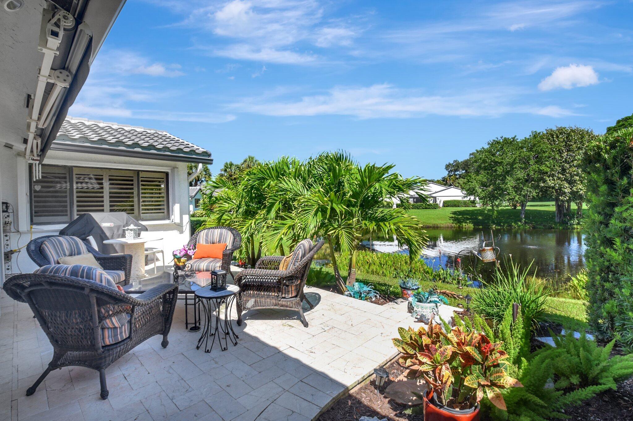 79 Hampshire Ln Boynton Beach, FL 33436