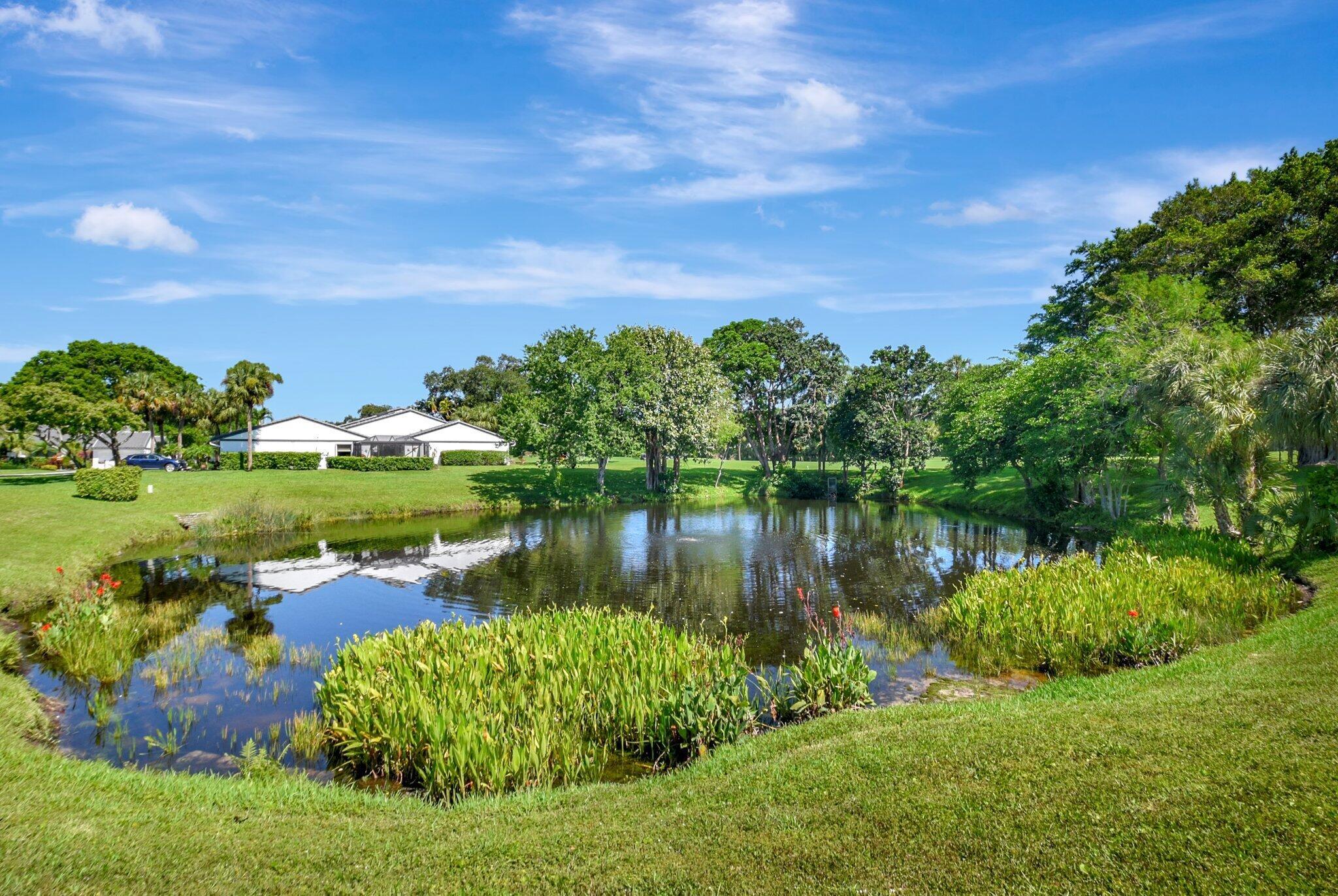 79 Hampshire Ln Boynton Beach, FL 33436