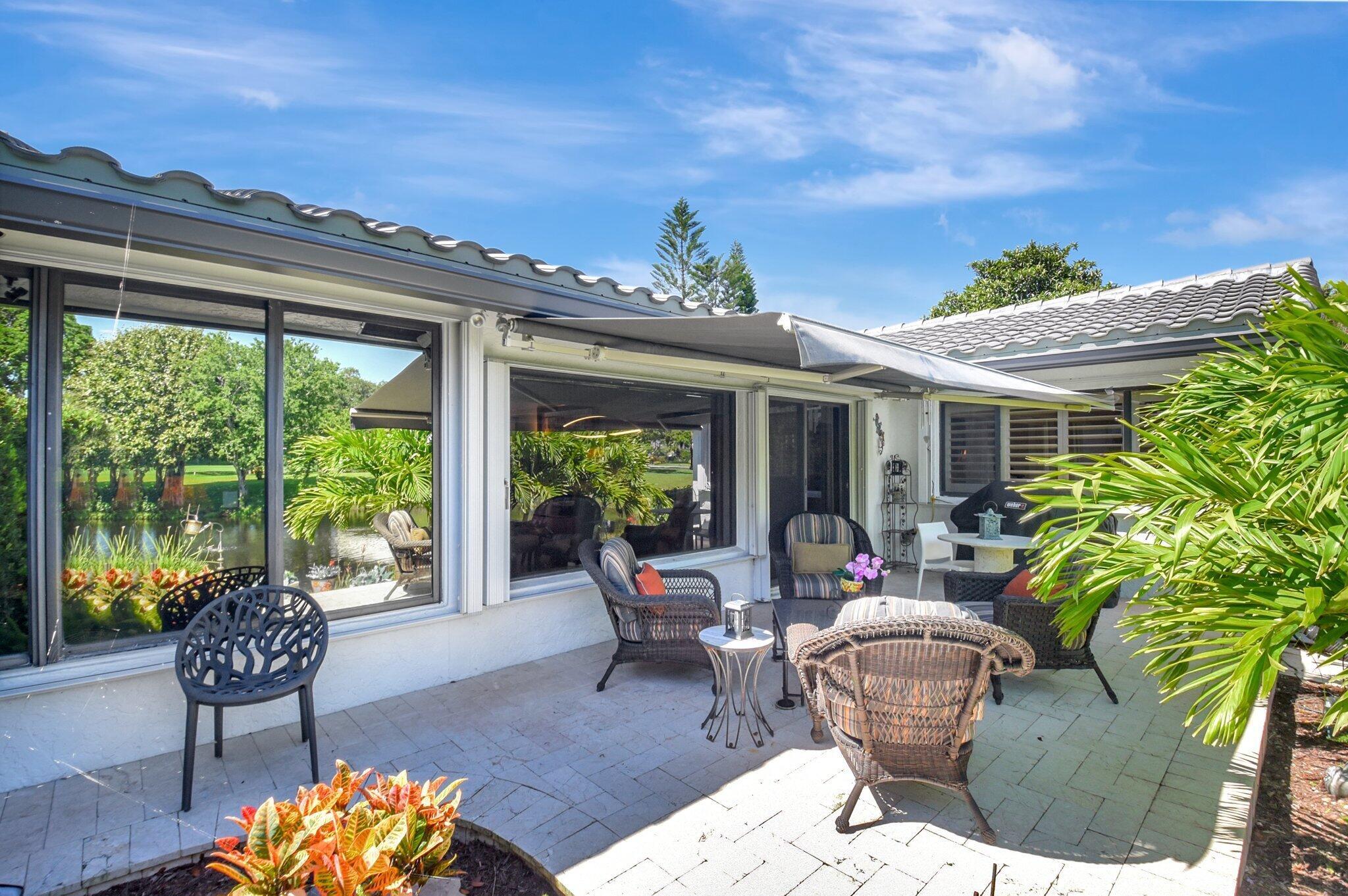 79 Hampshire Ln Boynton Beach, FL 33436