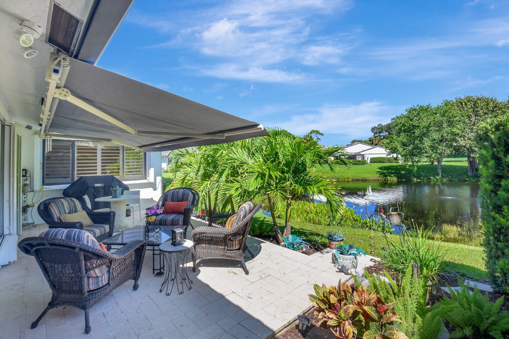 79 Hampshire Ln Boynton Beach, FL 33436