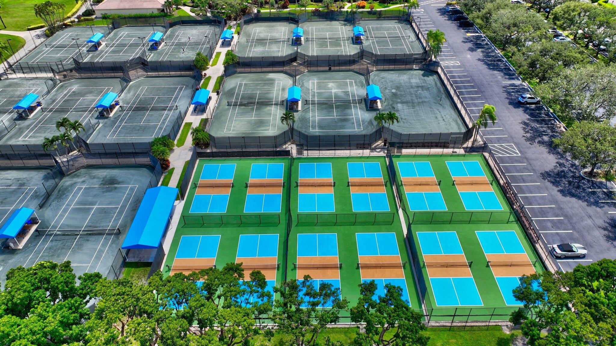 79 Hampshire Ln Boynton Beach, FL 33436