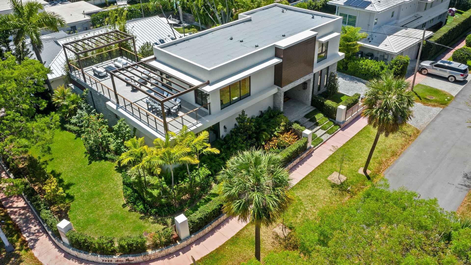 5288 Alton #2 Miami Beach, FL 33140