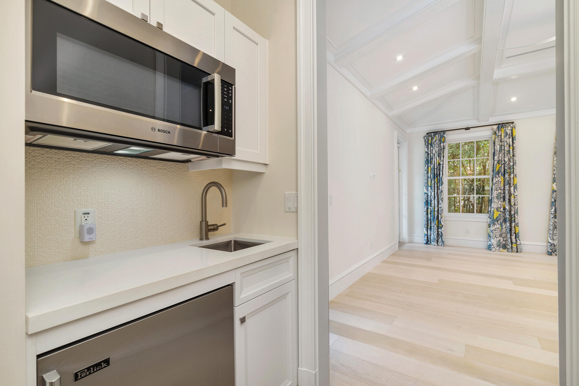 216 Sandpiper Palm Beach, FL 33480