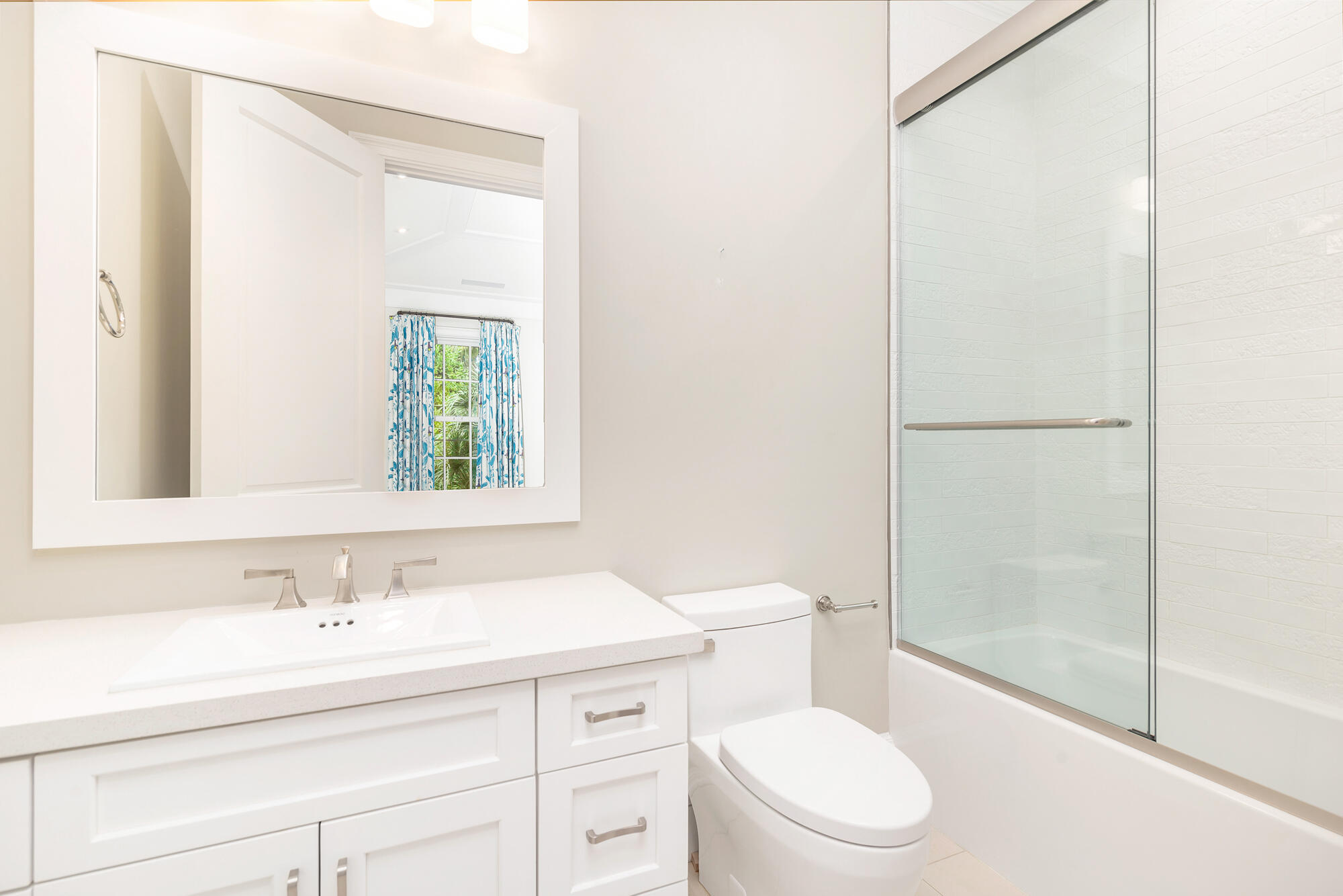 216 Sandpiper Palm Beach, FL 33480